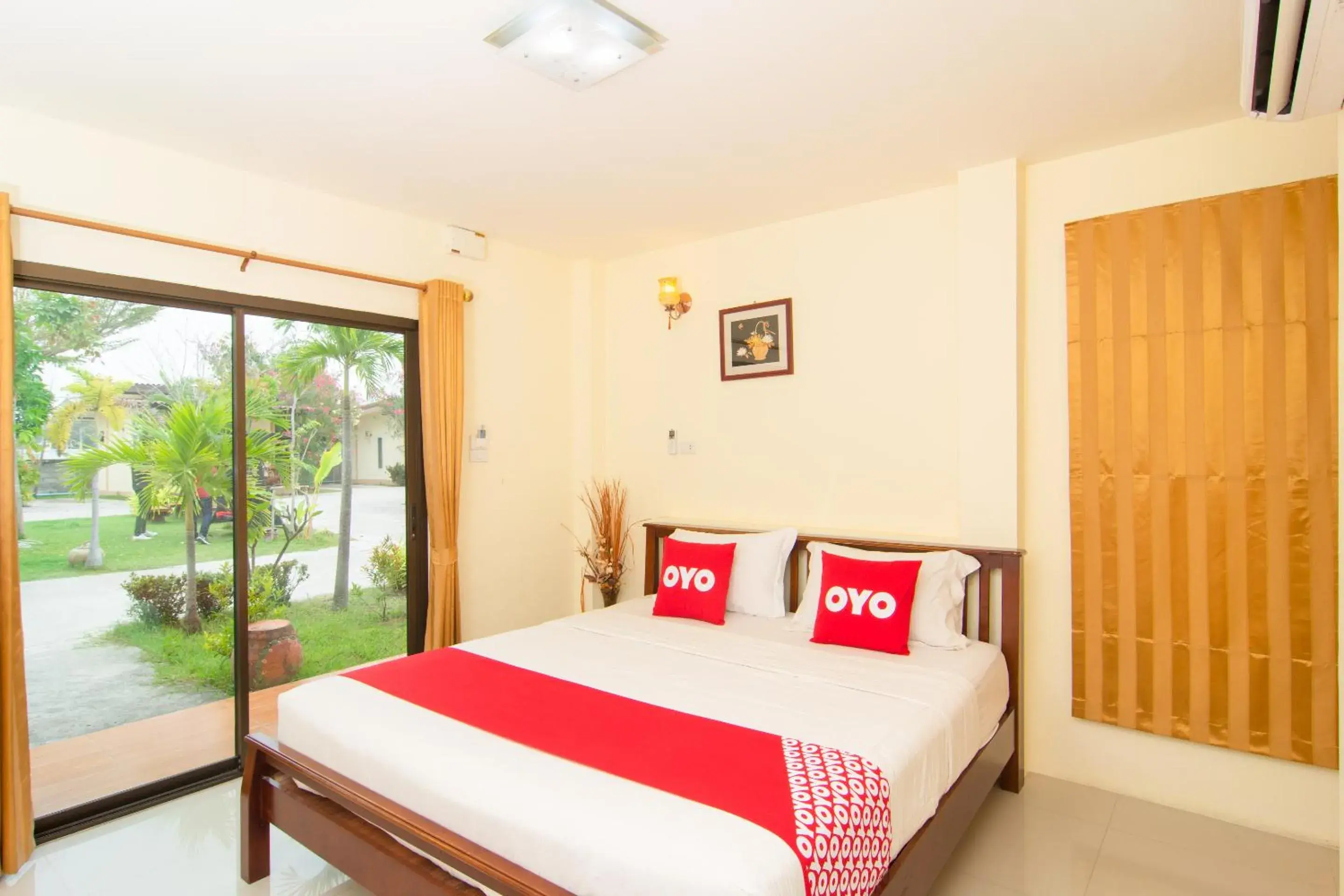 Photo of the whole room, Bed in OYO 607 Nawang Resort