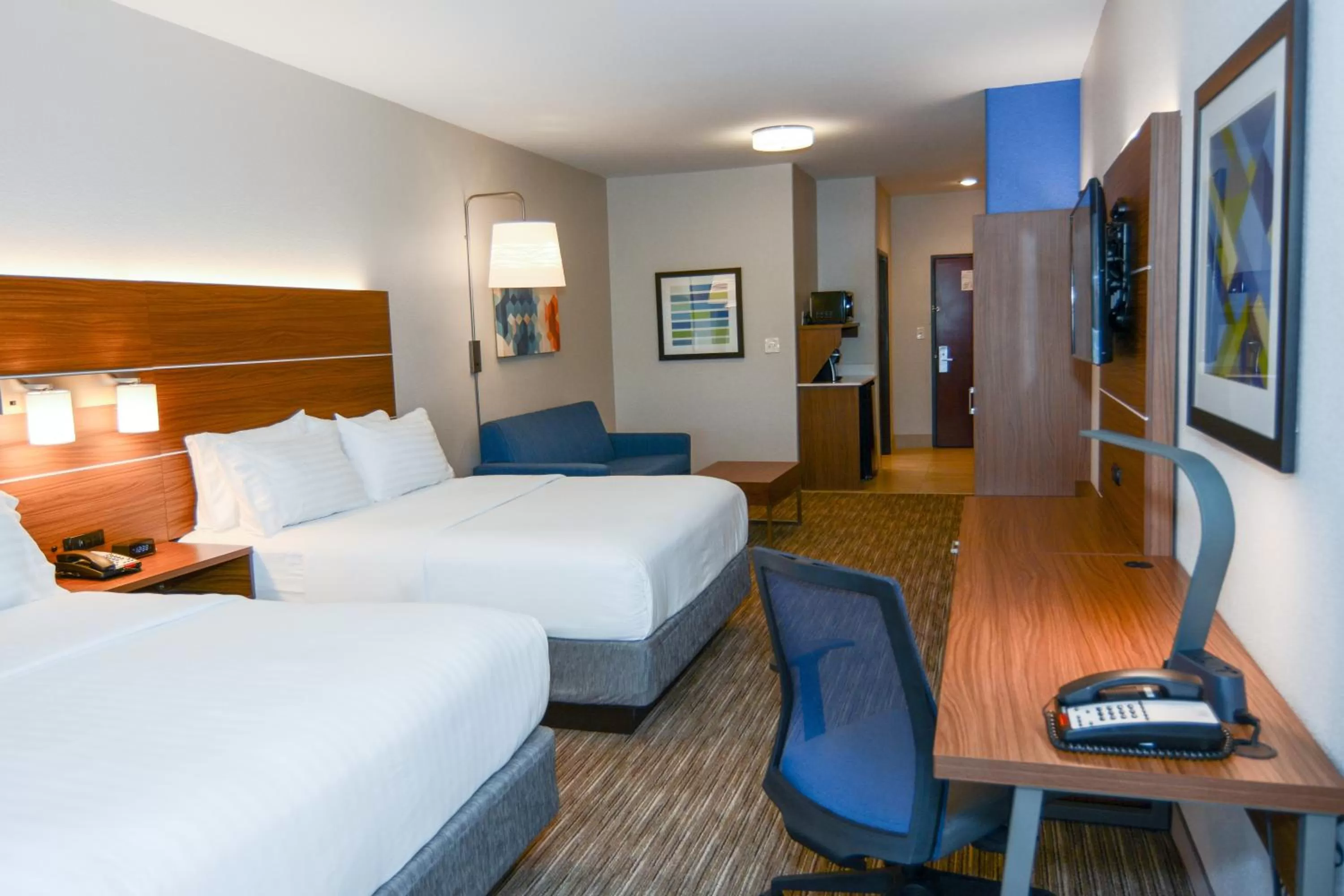 Queen Suite with Two Queen Beds and Sofa Bed in Holiday Inn Express Rolla, an IHG Hotel