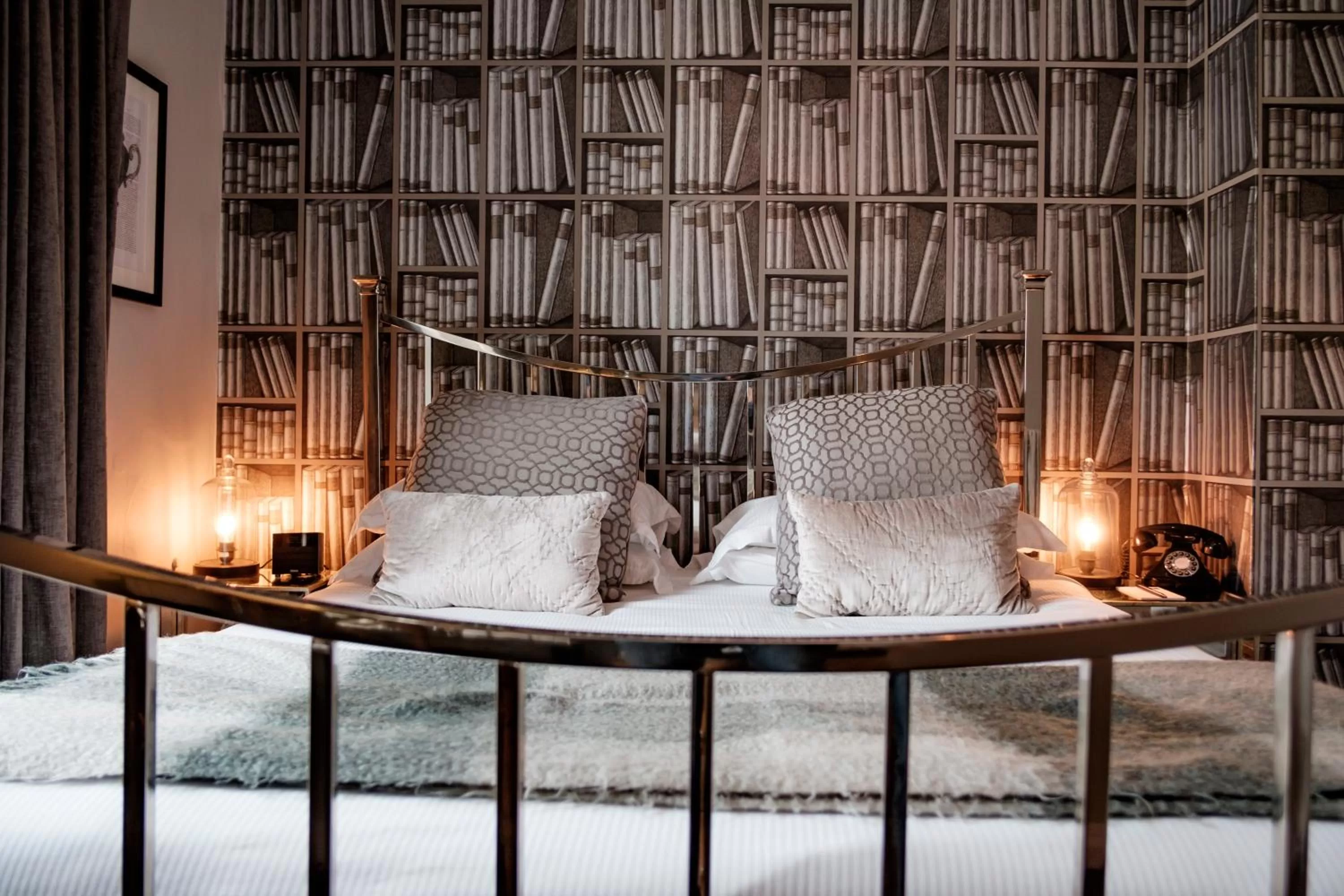 Bedroom, Bed in The Bull Hotel