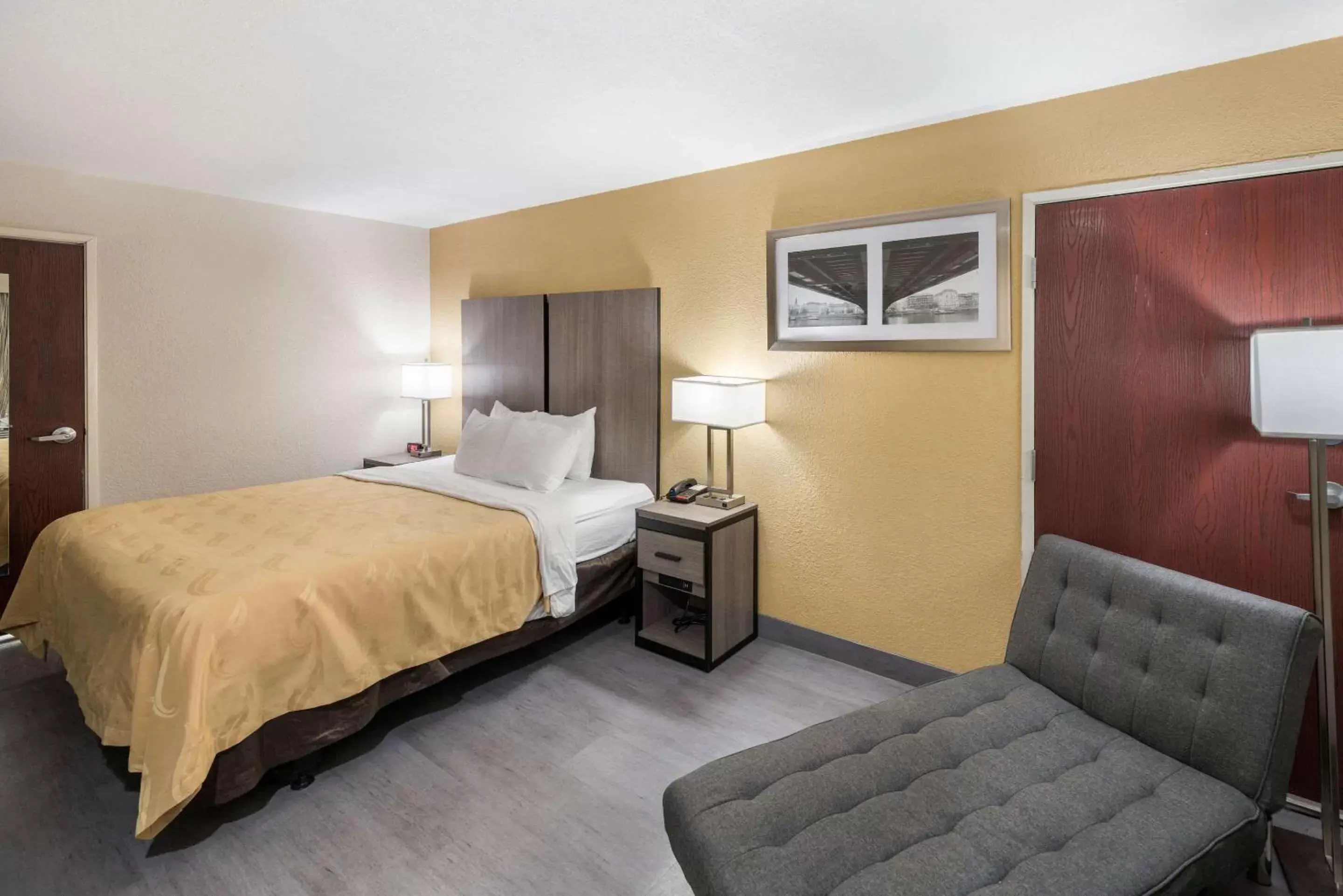 Bedroom, Bed in Quality Inn Fort Stockton