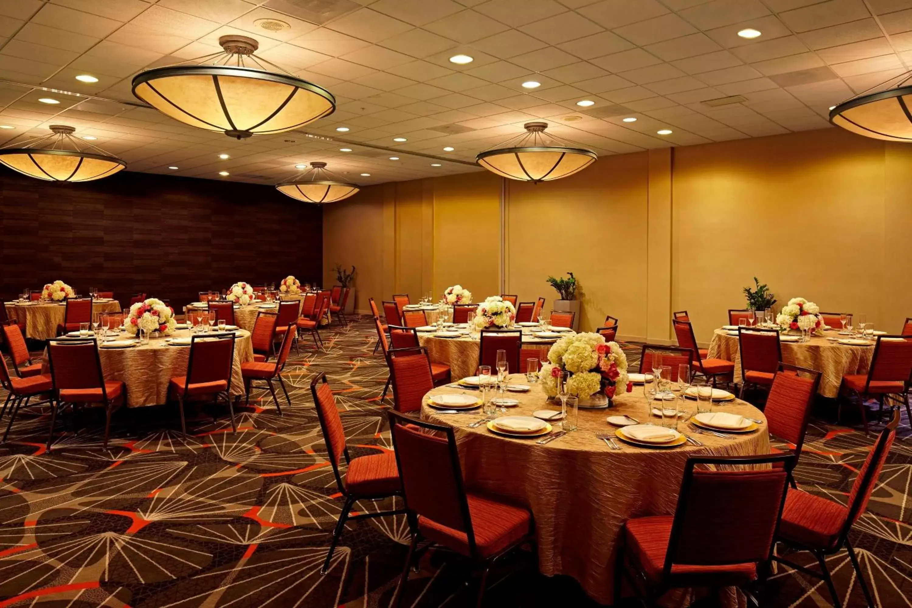 Meeting/conference room, Restaurant/Places to Eat in Courtyard by Marriott San Diego Mission Valley/Hotel Circle