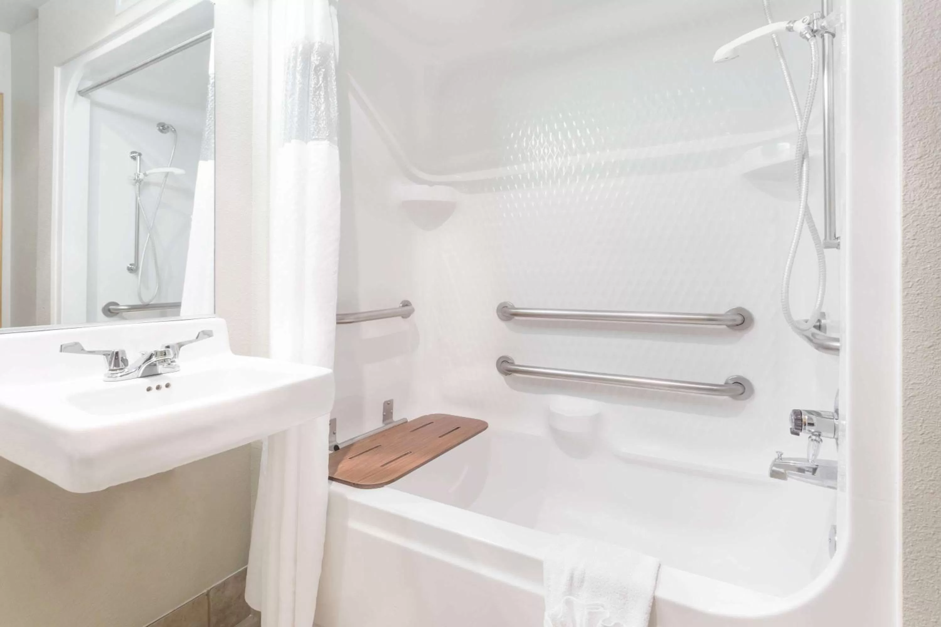 Bathroom in Baymont by Wyndham Yreka