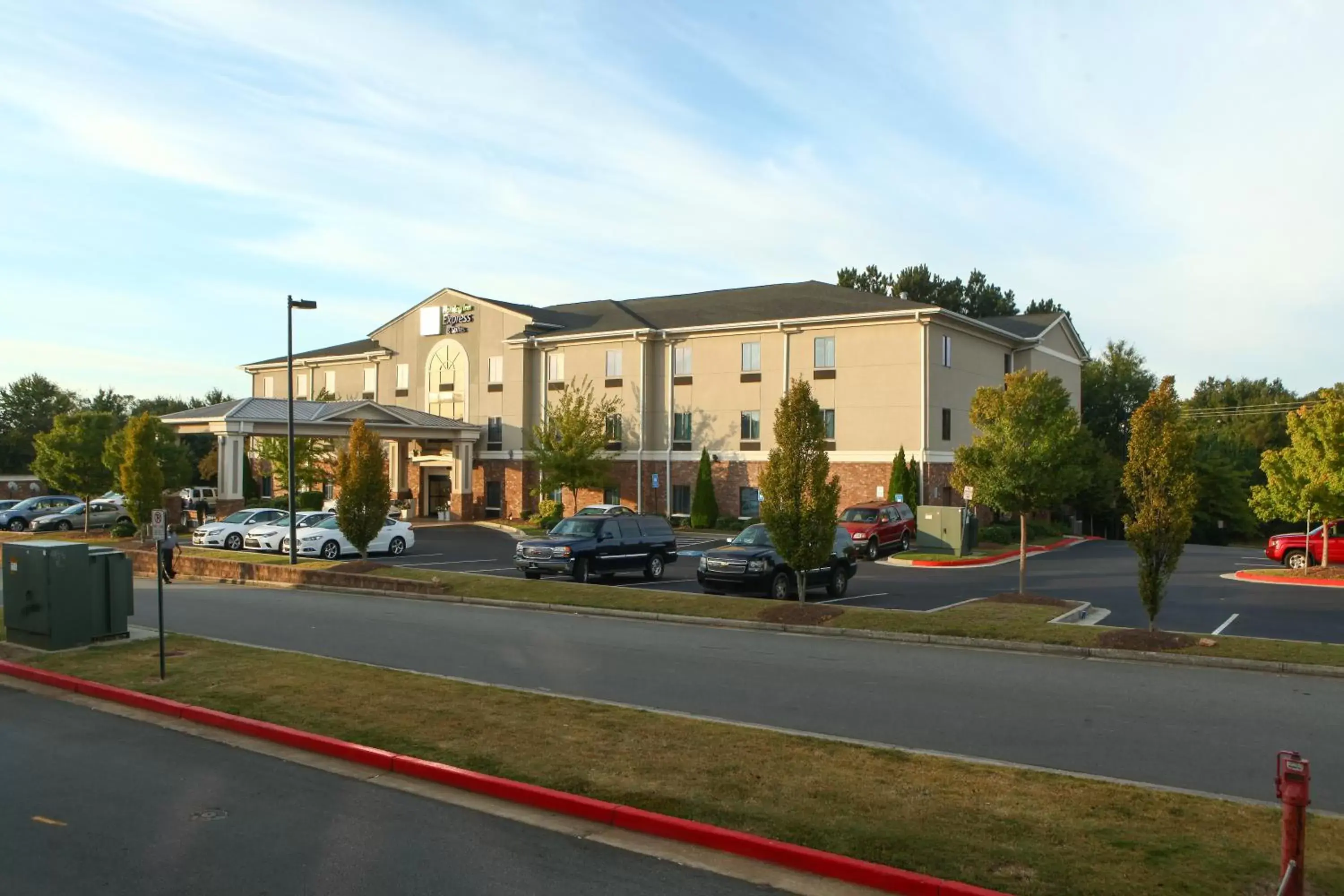 Property Building in Holiday Inn Express Hotel & Suites Austell Powder Springs, an IHG Hotel