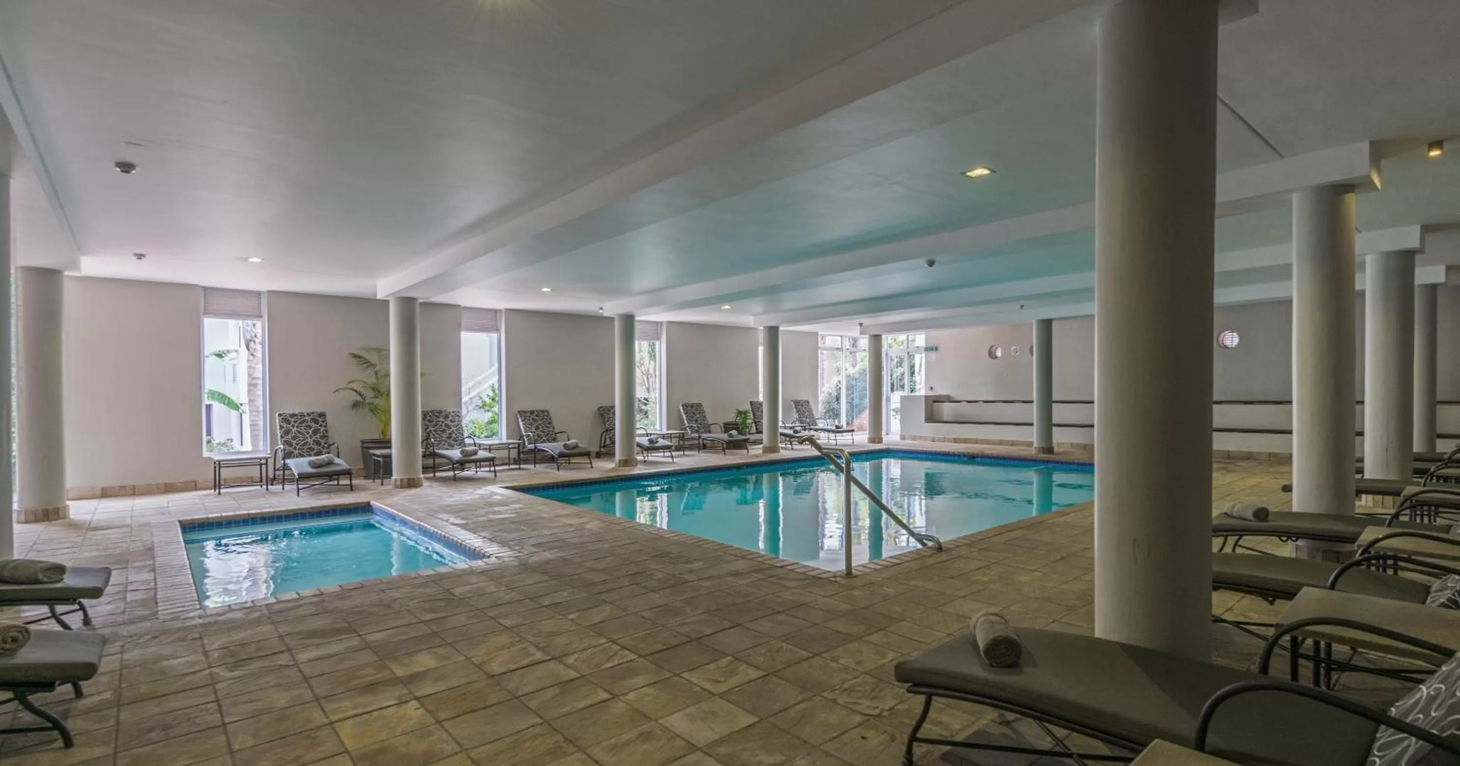 Swimming pool in Fancourt Hotel