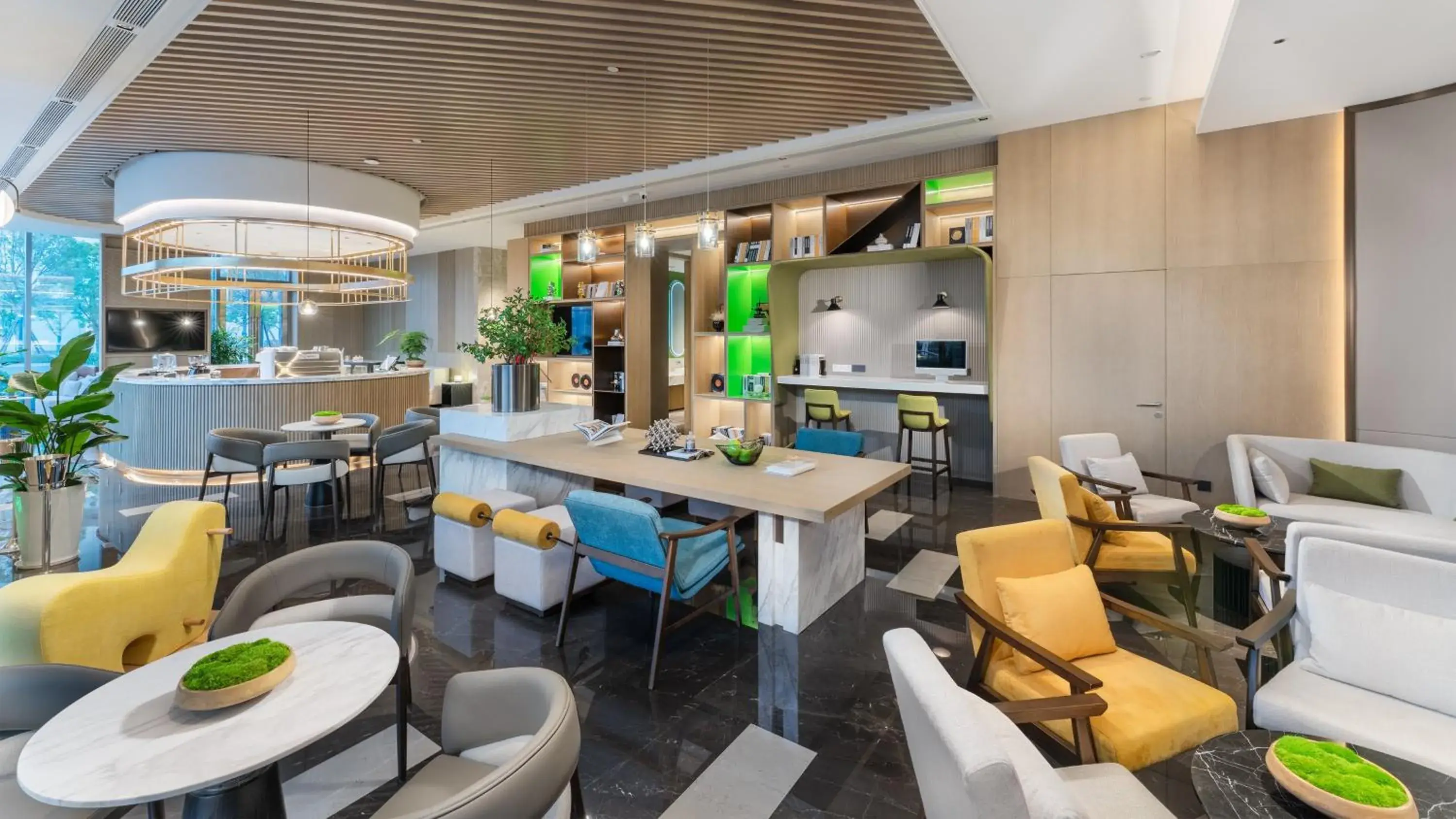 Lounge or bar, Lounge/Bar in Holiday Inn Changsha Malanshan, an IHG Hotel