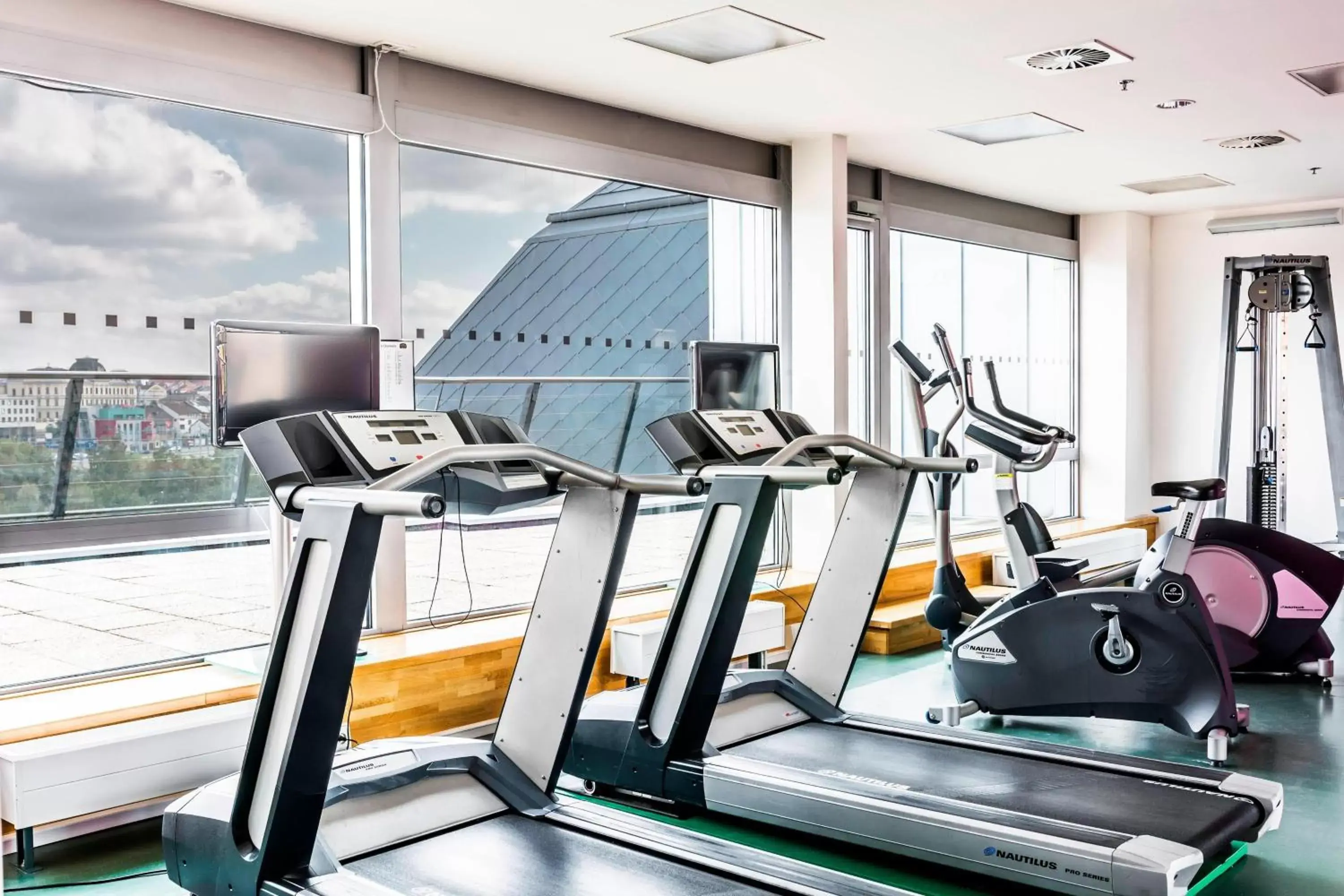 Fitness centre/facilities, Fitness Center/Facilities in Courtyard by Marriott Pilsen