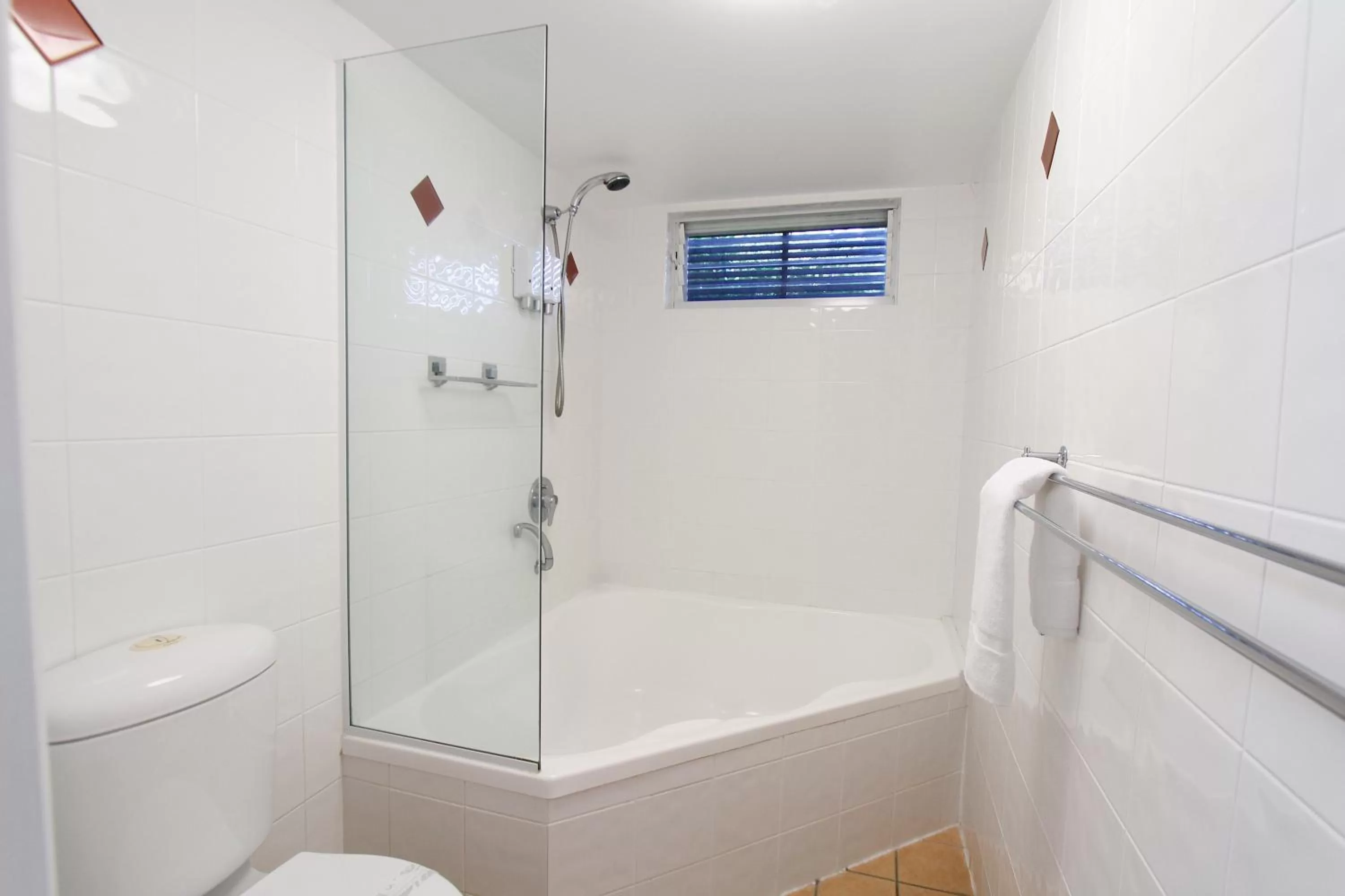 Bathroom in Windmill Motel & Events Centre