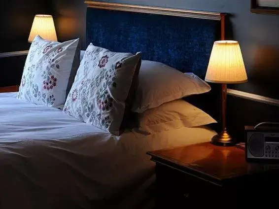 Bedroom, Bed in The Lamb Inn