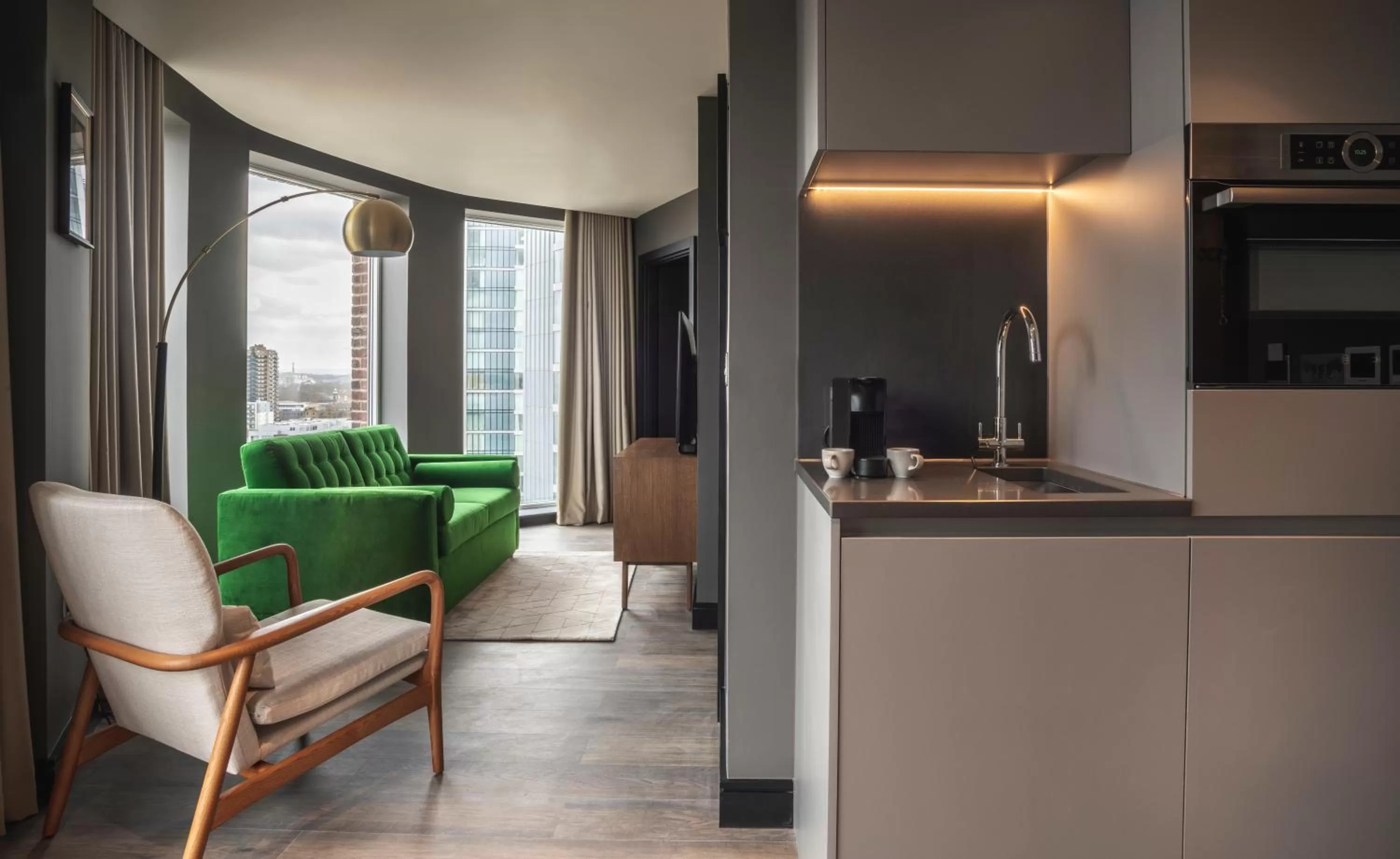 Day in The Gate London City