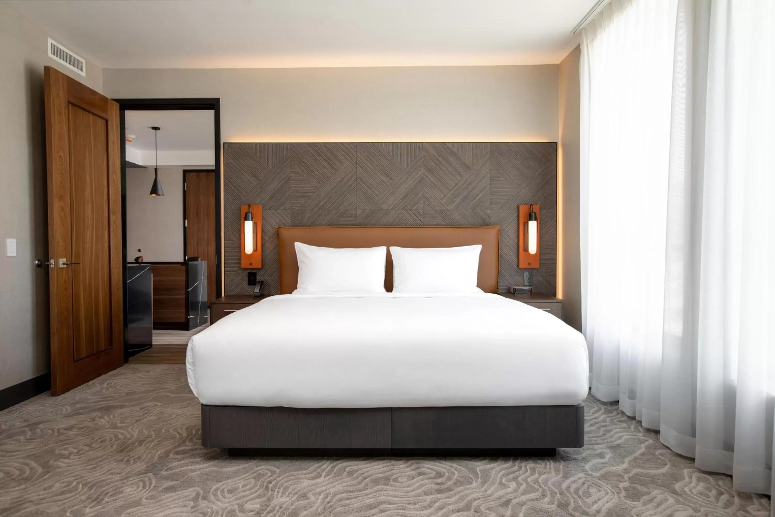 Bedroom, Bed in The Glenmark, Glendale, a Tribute Portfolio Hotel