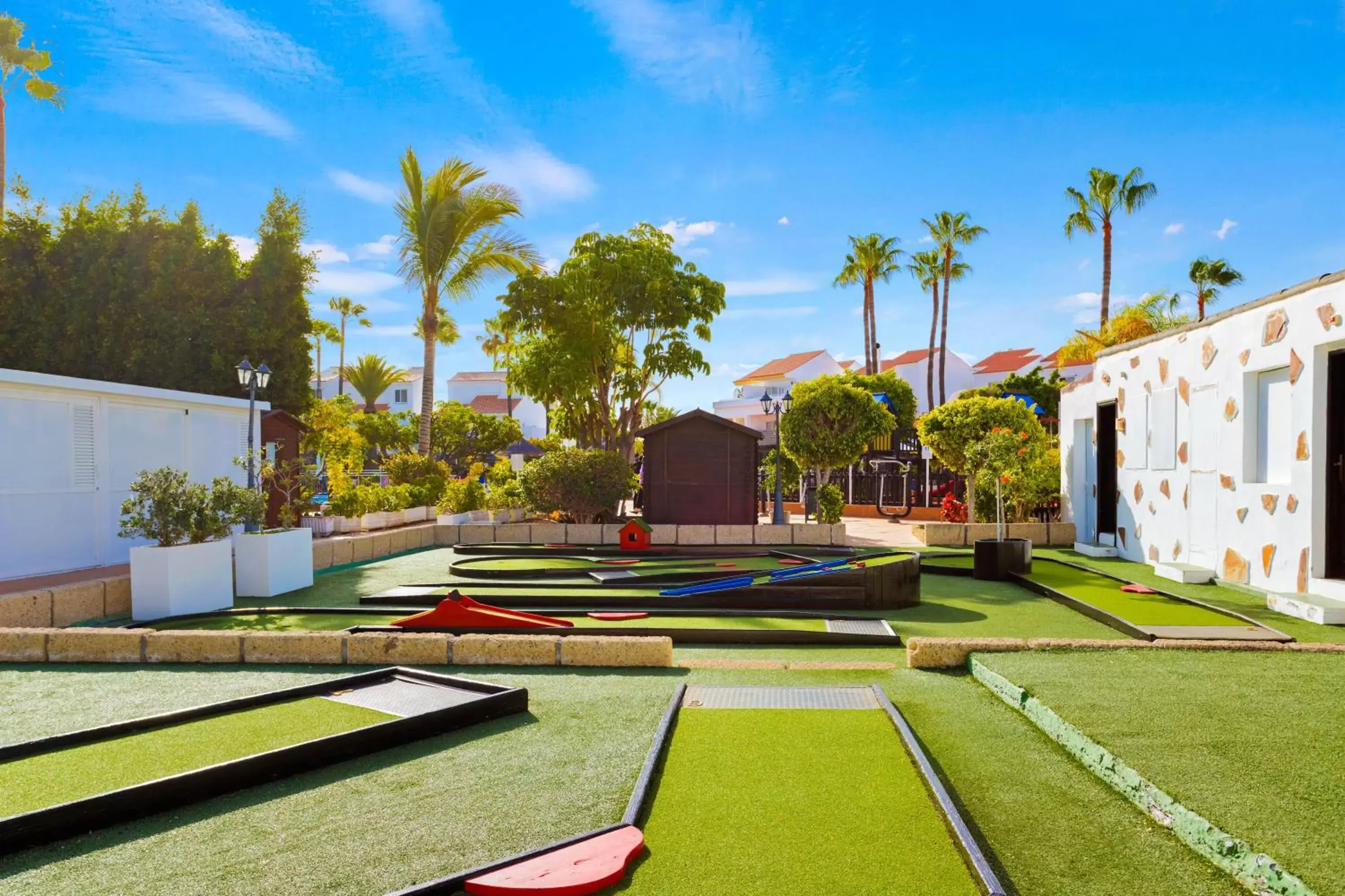 Minigolf, Swimming Pool in Wyndham Residences Golf del Sur