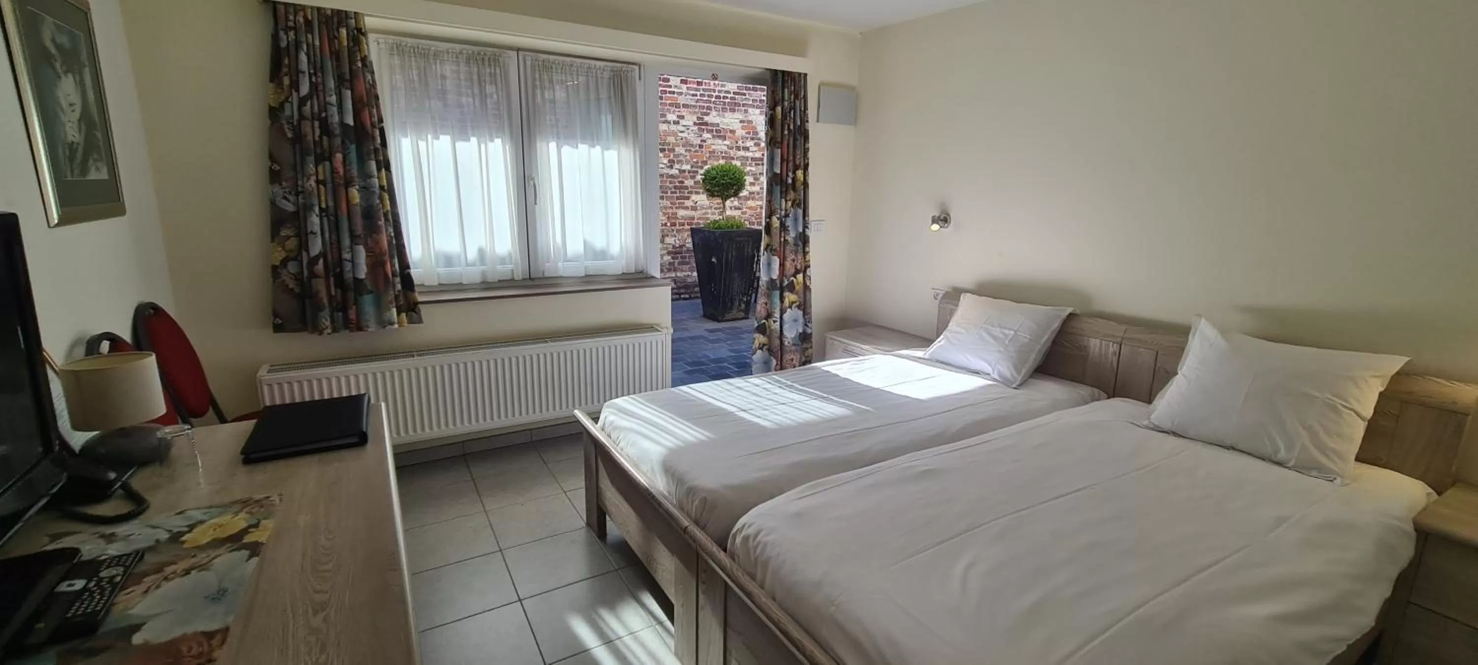 Bedroom, Bed in Alliance Hotel Ieper Centrum