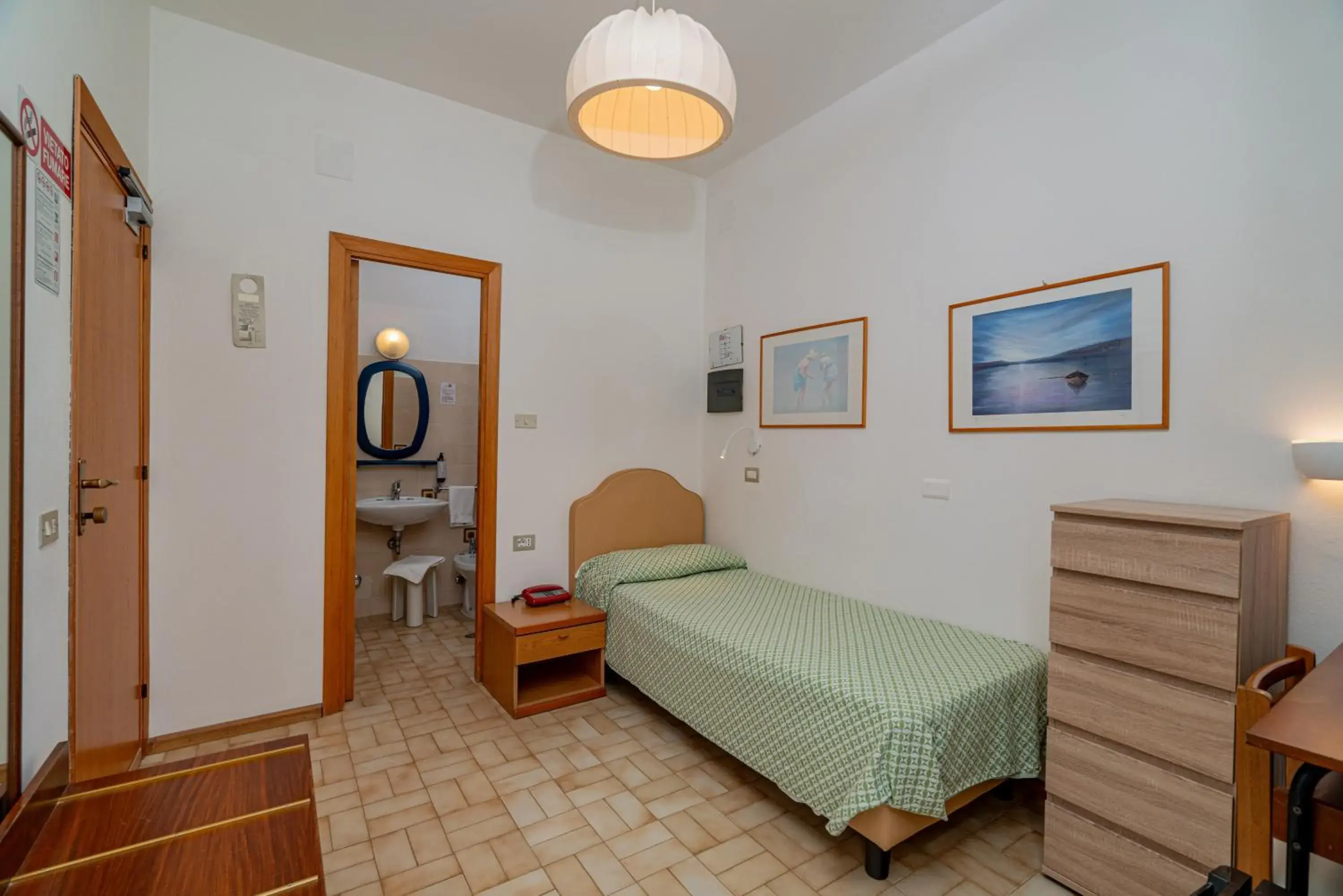 Bedroom, Bed in Hotel El Balear