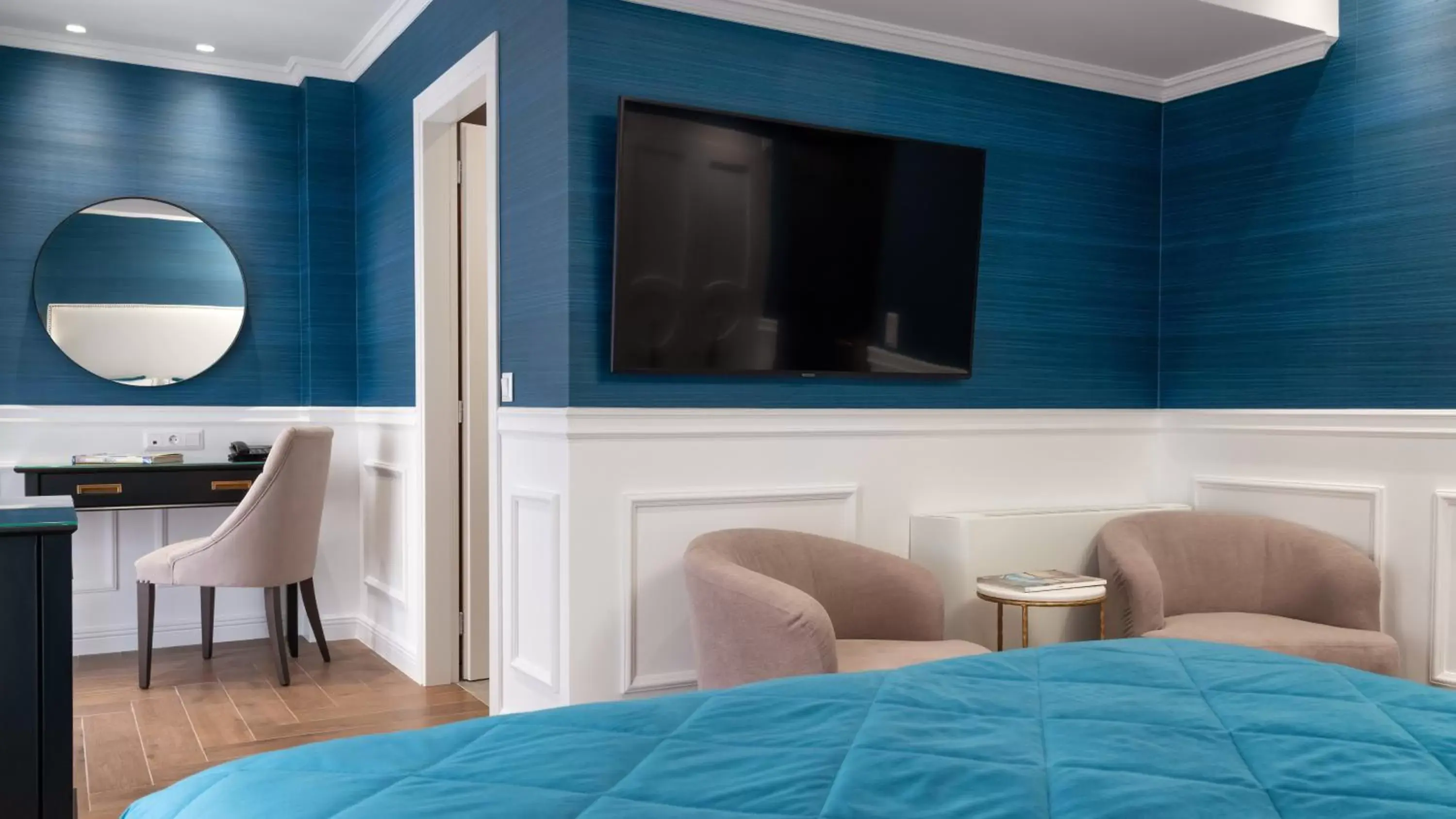TV and multimedia, Bed in Evripidou Suites