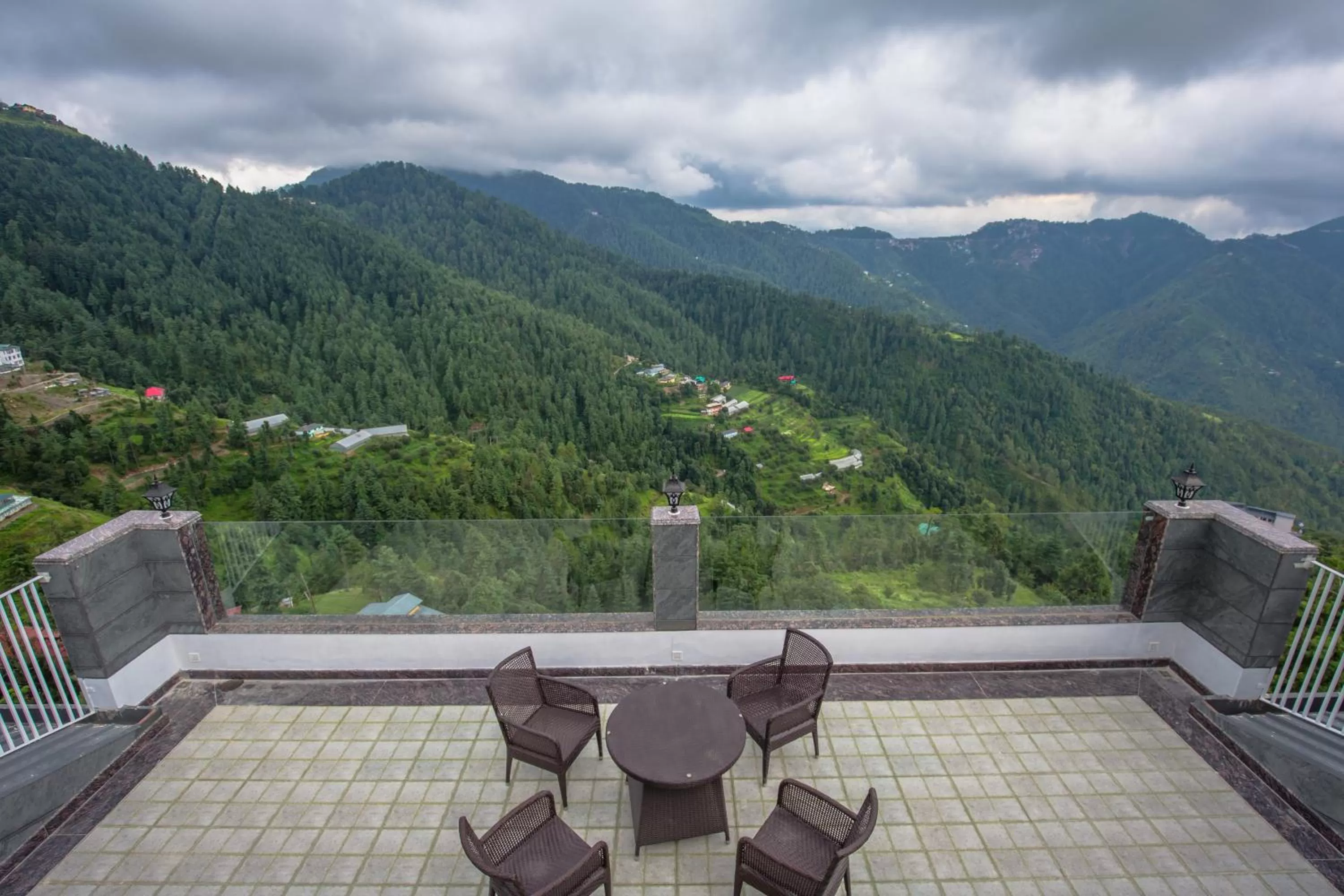 Balcony/Terrace, Mountain View in The Retreat Mashobra, Shimla