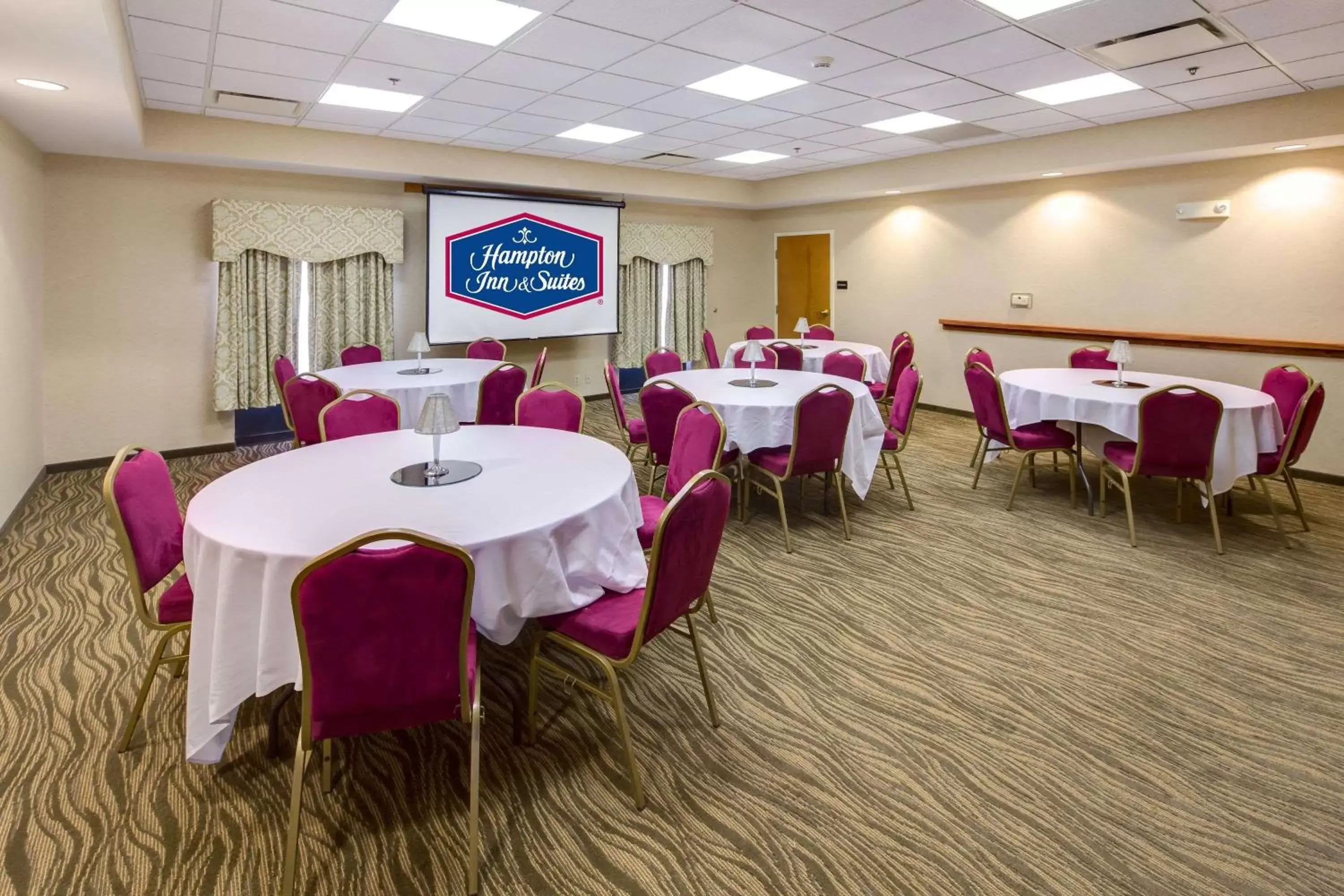 Meeting/conference room in Hampton Inn & Suites Augusta West