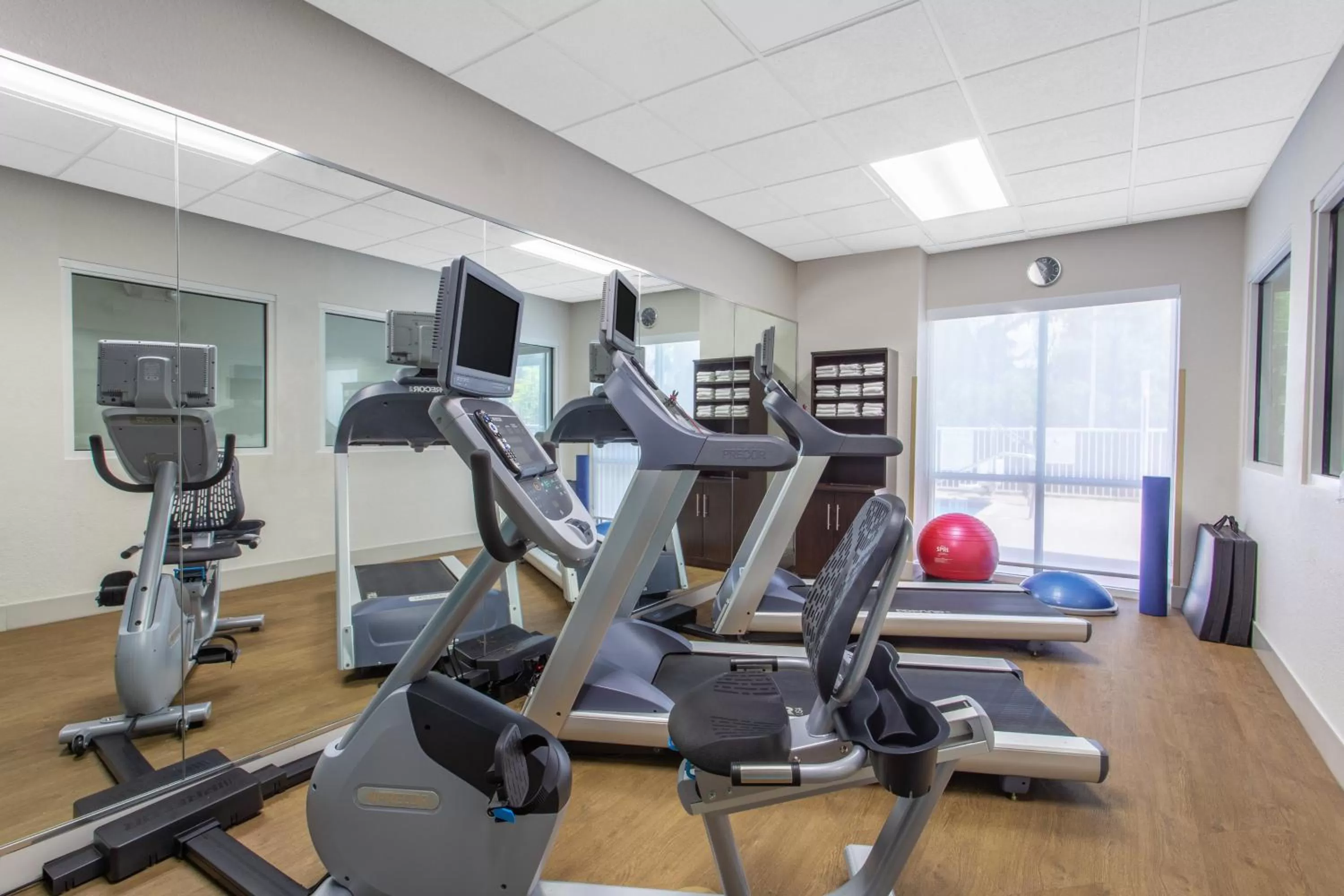 Fitness centre/facilities in Holiday Inn Express Silver Springs - Ocala by IHG