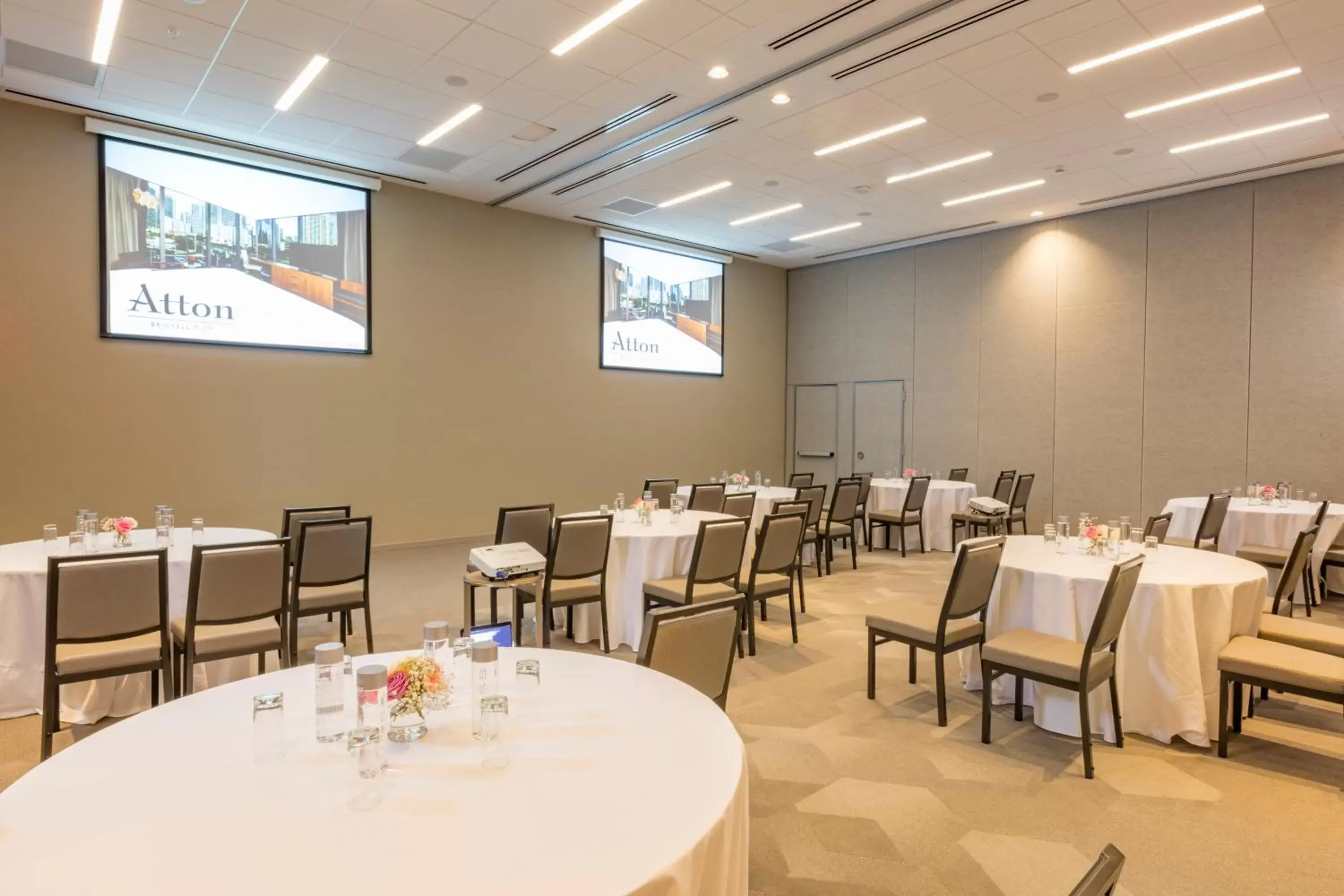 Business facilities, Restaurant/Places to Eat in Novotel Miami Brickell