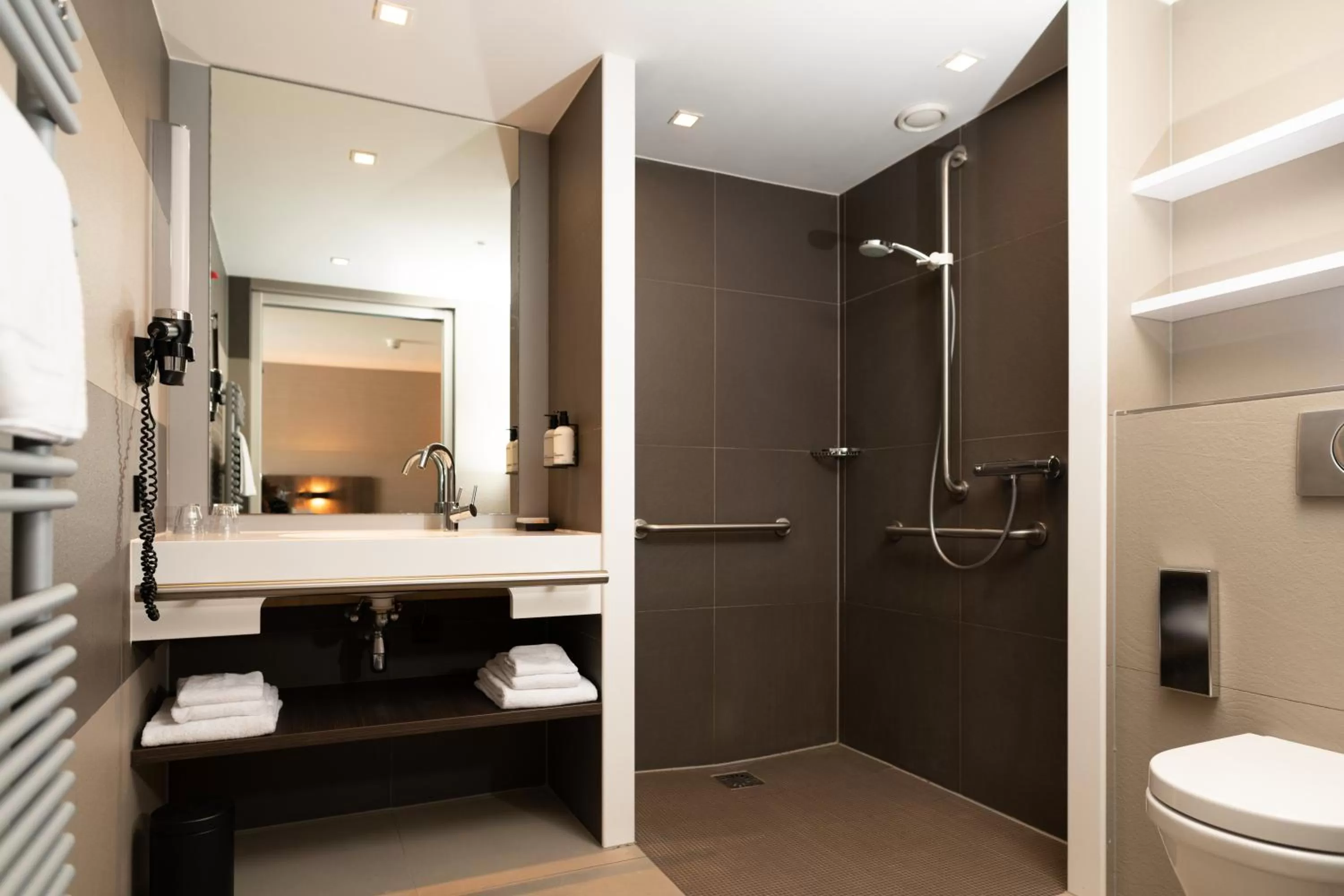 Bathroom in Hotel de Werelt