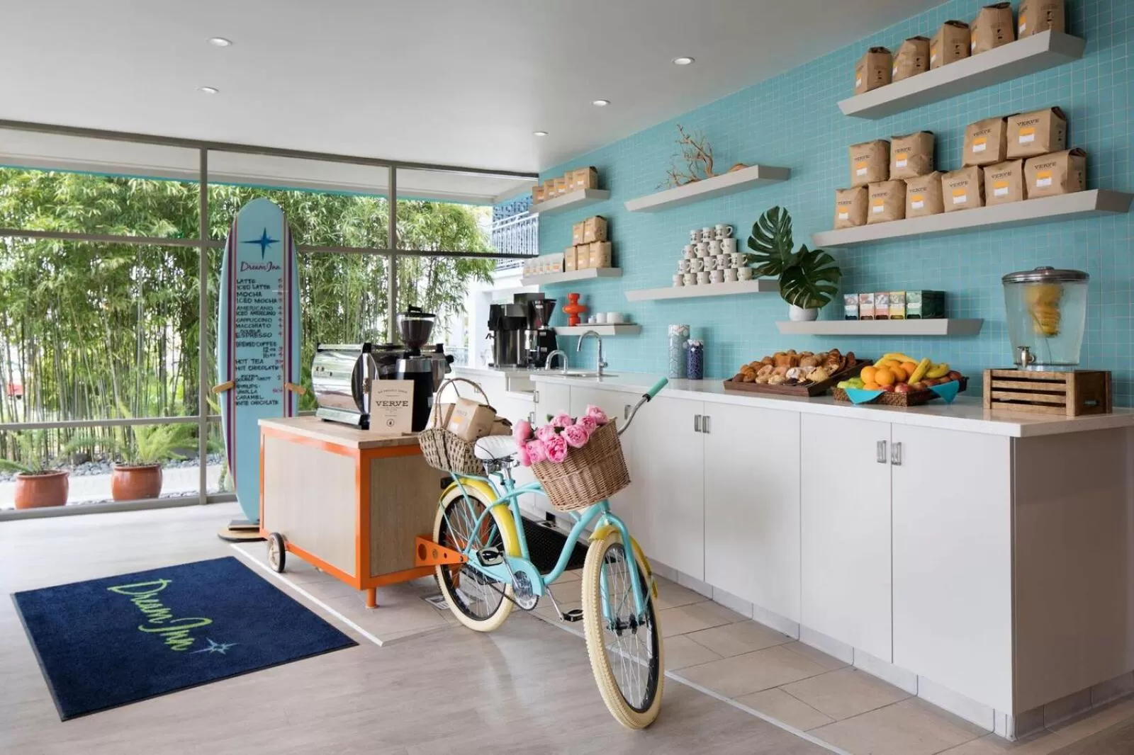 Continental breakfast in Dream Inn Santa Cruz