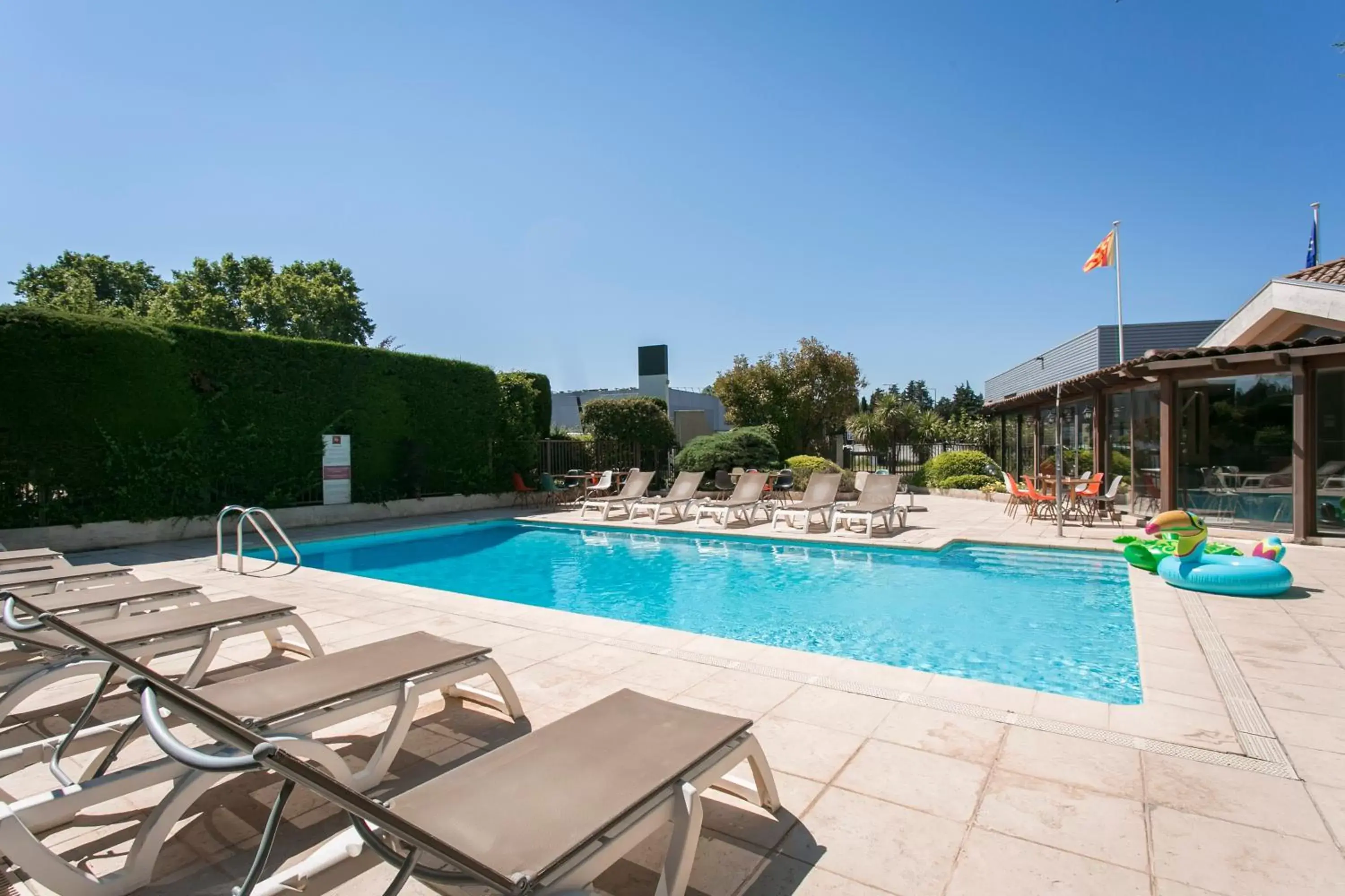 Swimming Pool in ibis Avignon Sud