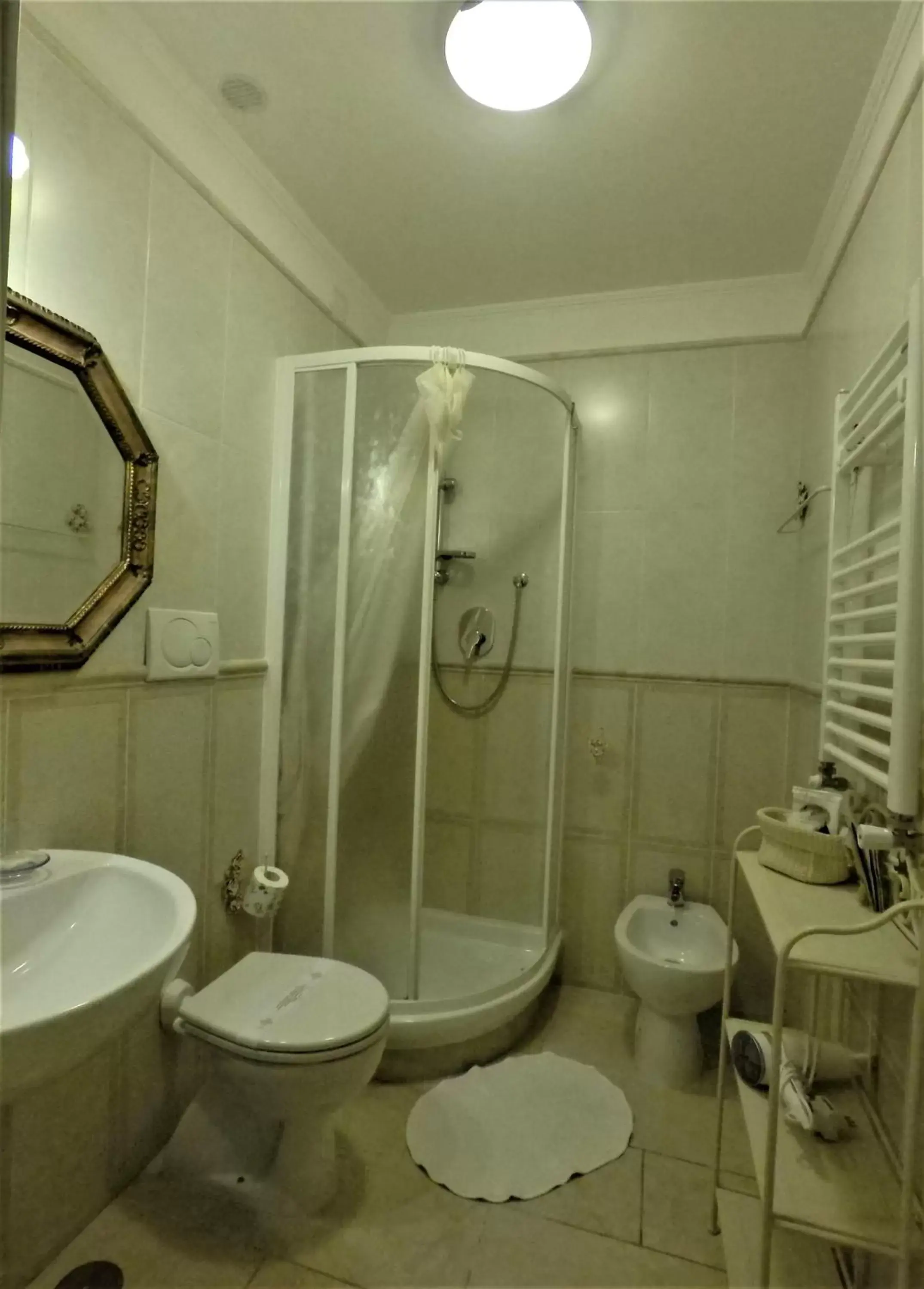 Other, Bathroom in Tucci's Roma Guest House