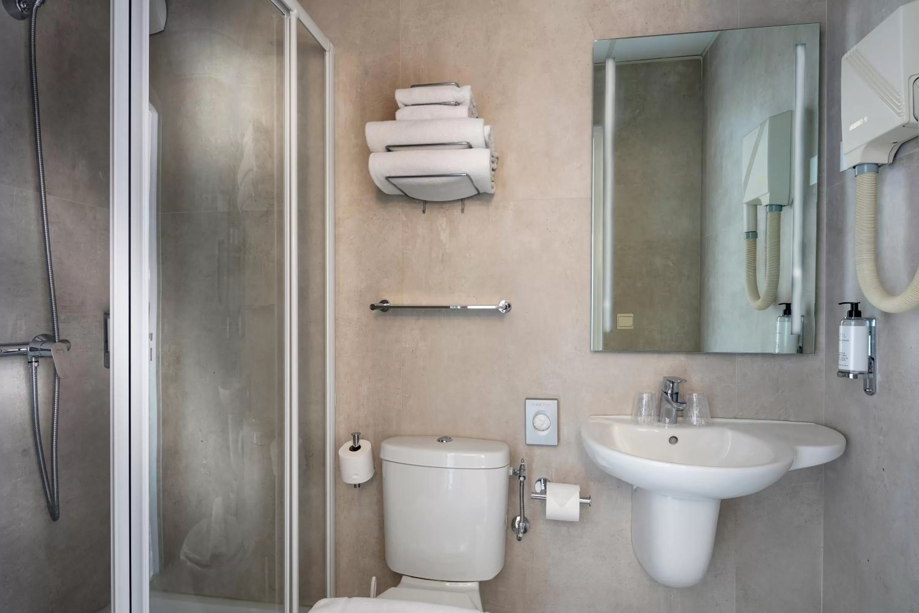 Bathroom in L'Esterel