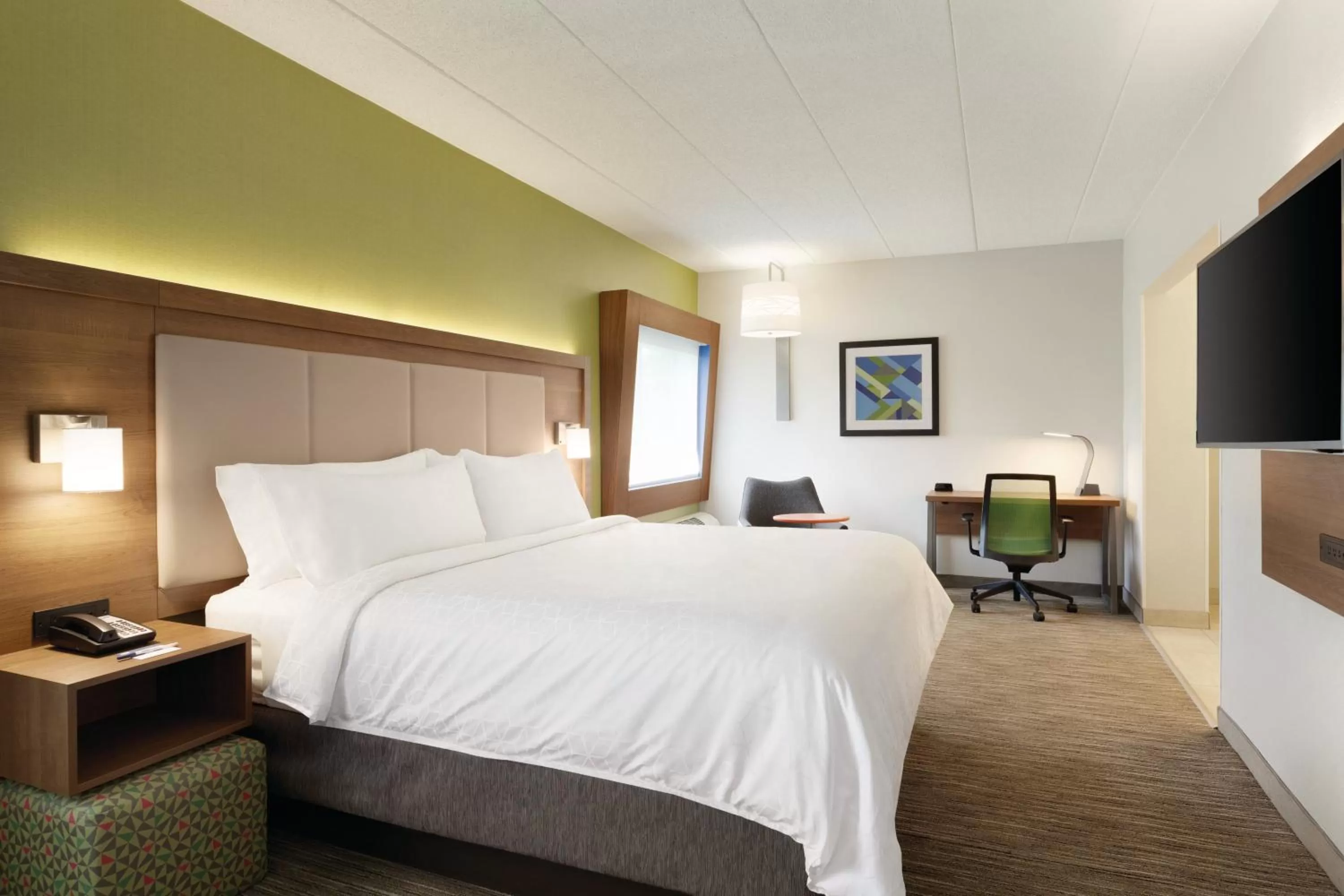 Bedroom, Bed in Holiday Inn Express Hartford South - Rocky Hill by IHG