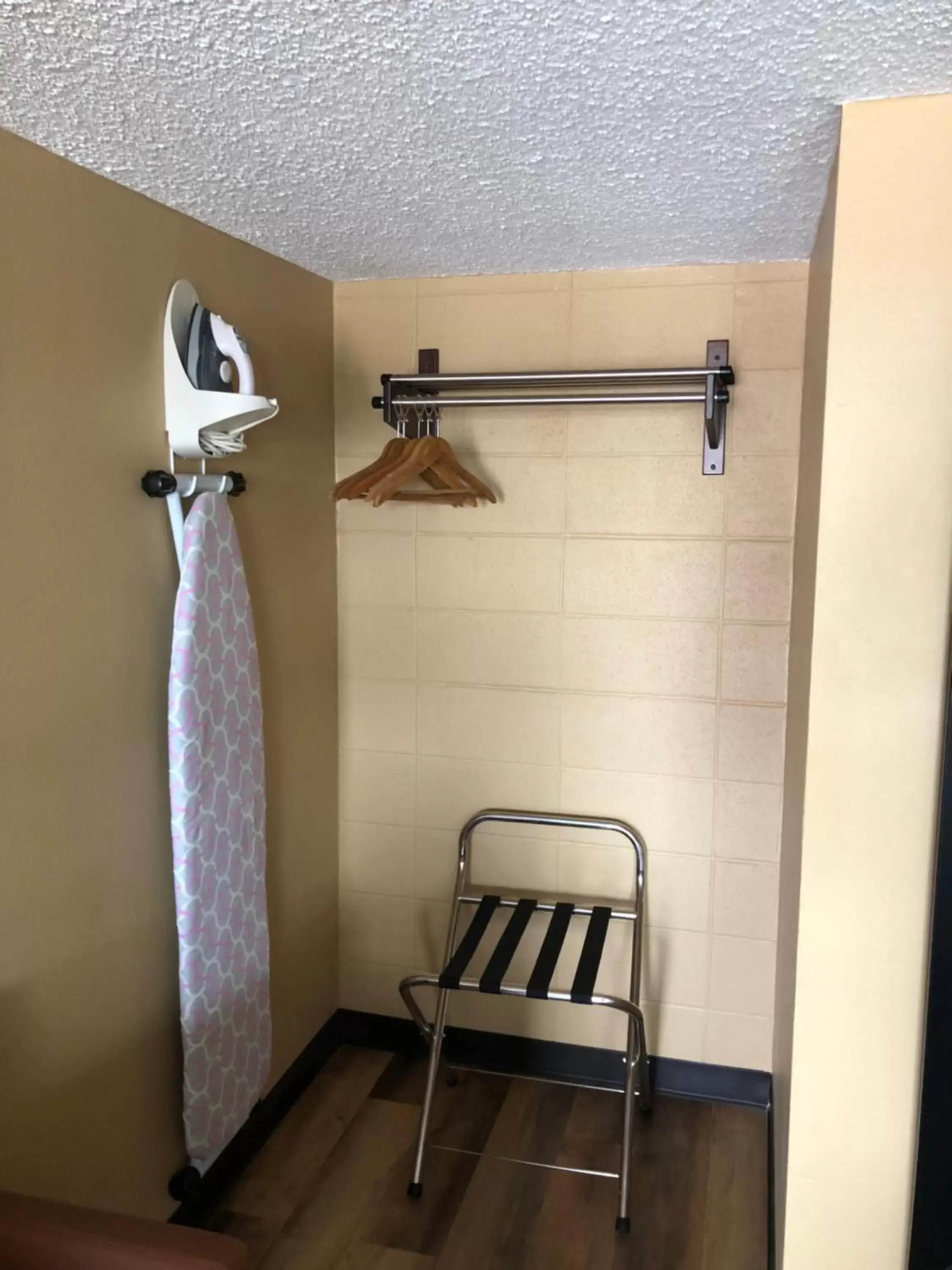 Bathroom in Knights Inn Motel