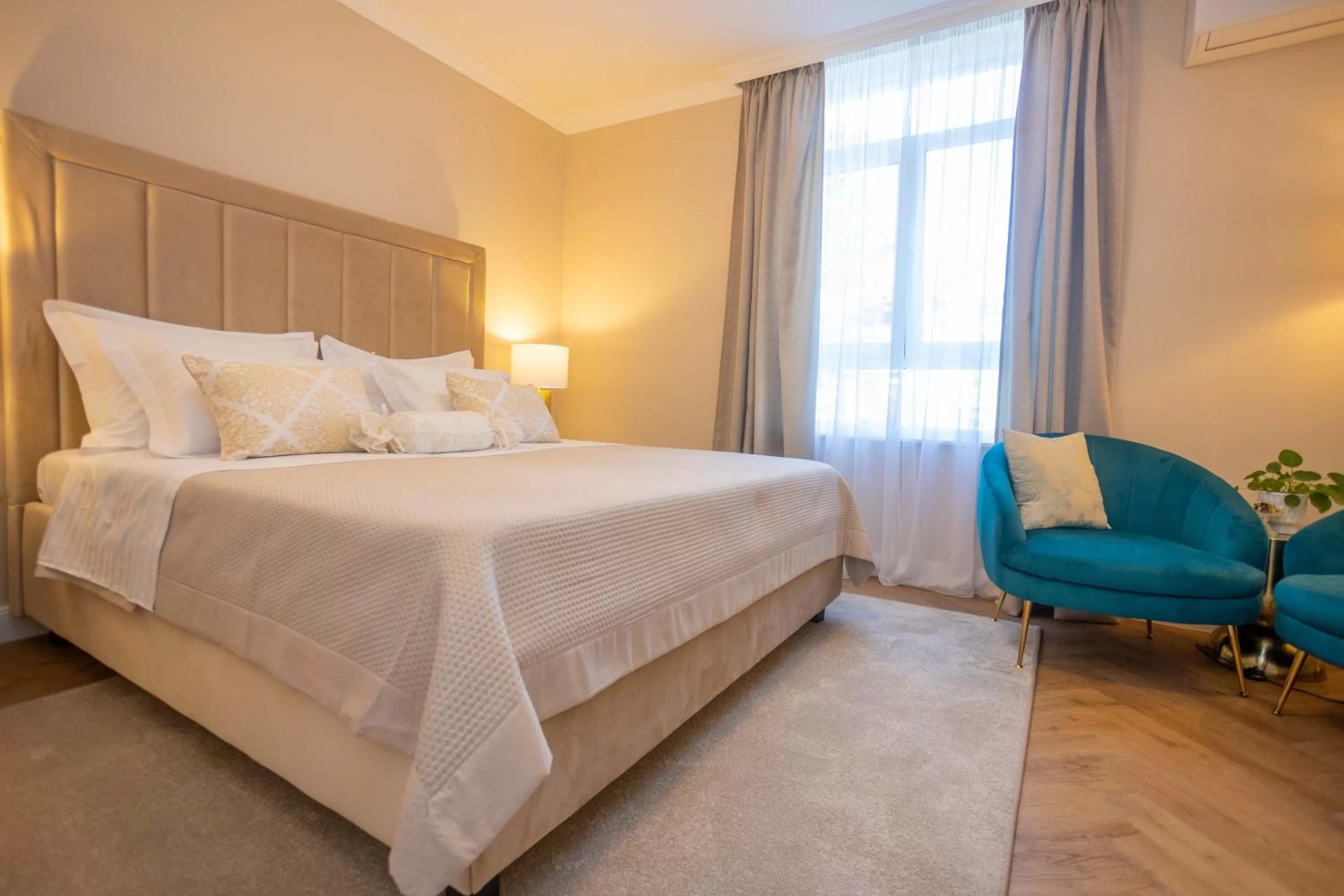 Bedroom in City and Style Luxury Rooms Split