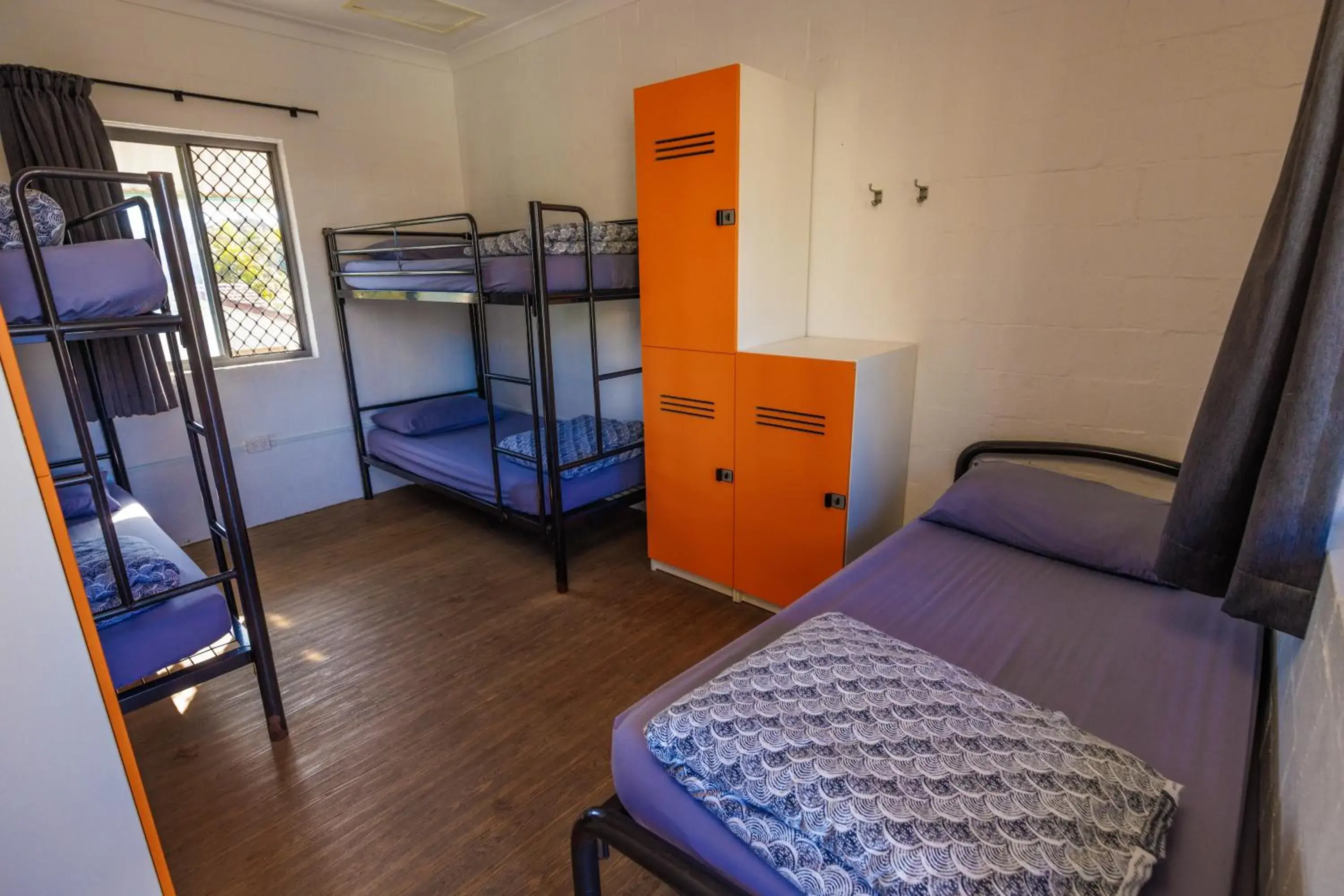 Bedroom, Bunk Bed in YHA Byron Bay