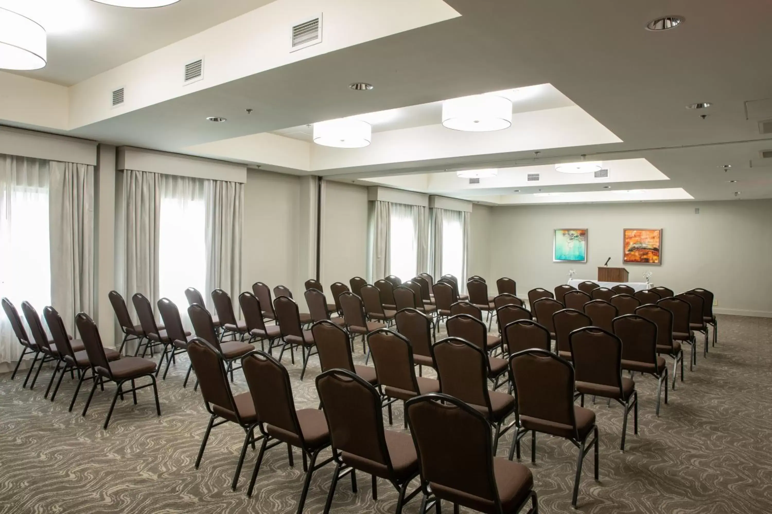 Meeting/conference room in Holiday Inn & Suites Raleigh Cary, an IHG Hotel