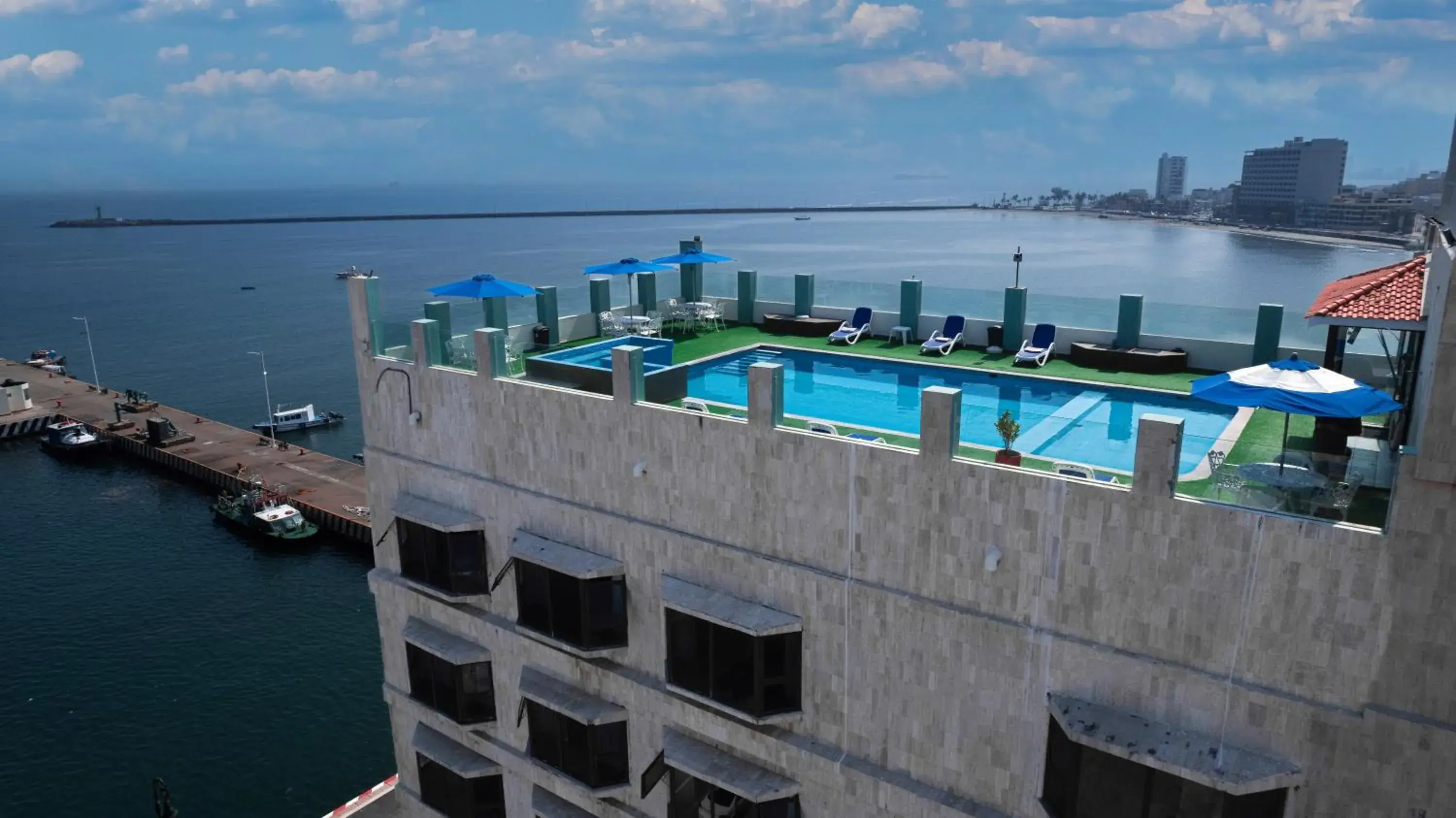 Day, Pool View in Hotel Mar y Tierra