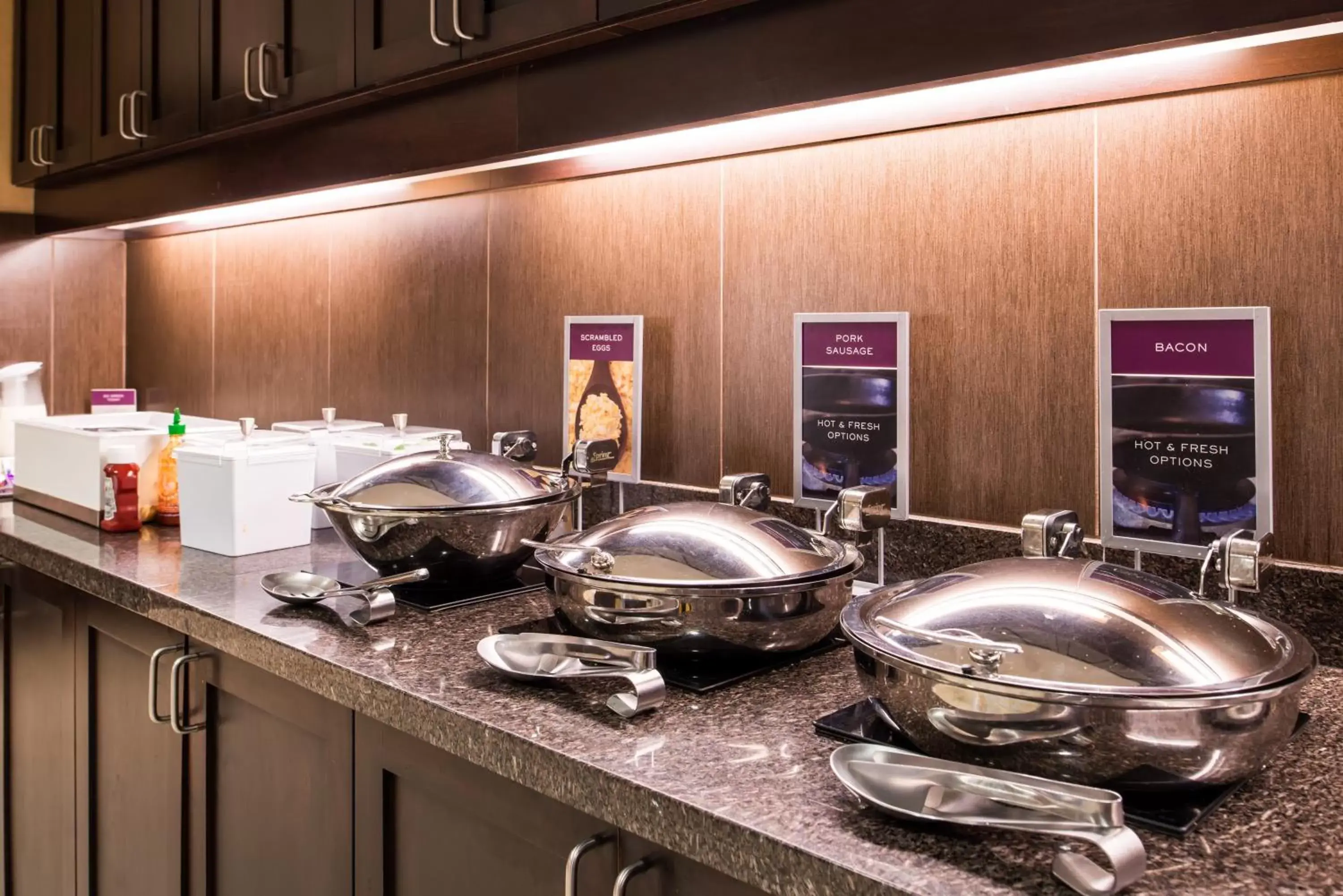 Breakfast, Kitchen/Kitchenette in Residence Inn by Marriott Saratoga Springs