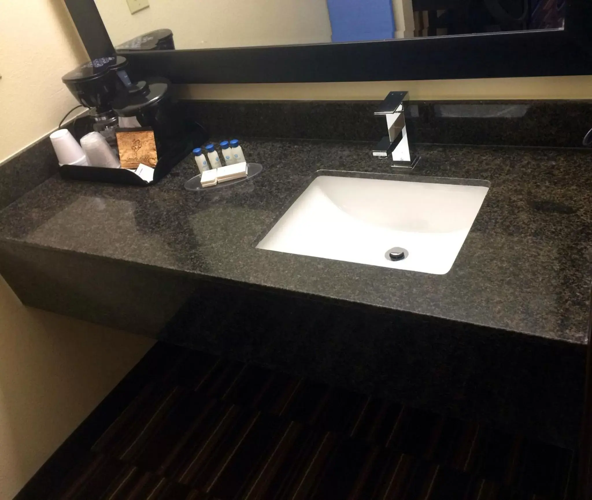 Bathroom in Boarders Inn & Suites by Cobblestone Hotels - Ashland City