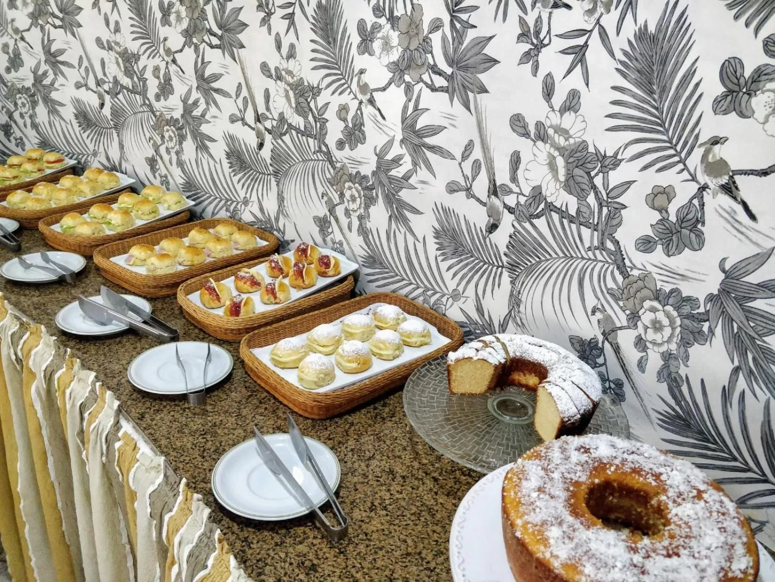 Breakfast in Divi-Divi Praia Hotel