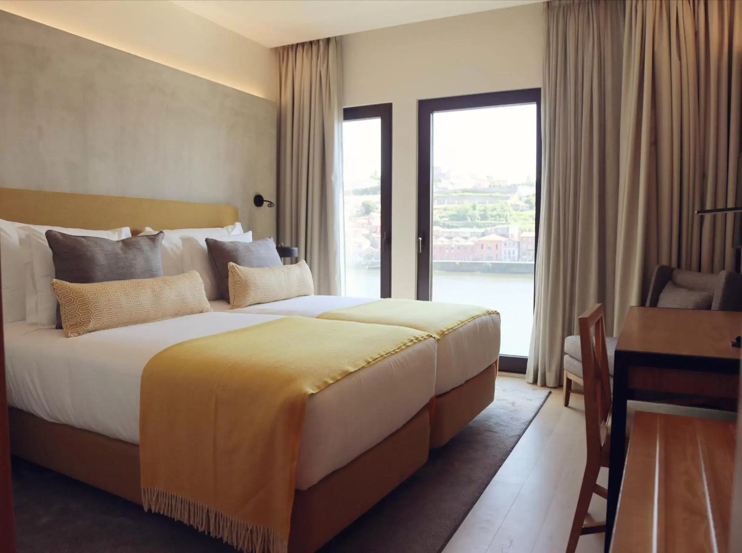 River view, Bed in NEYA Porto Hotel