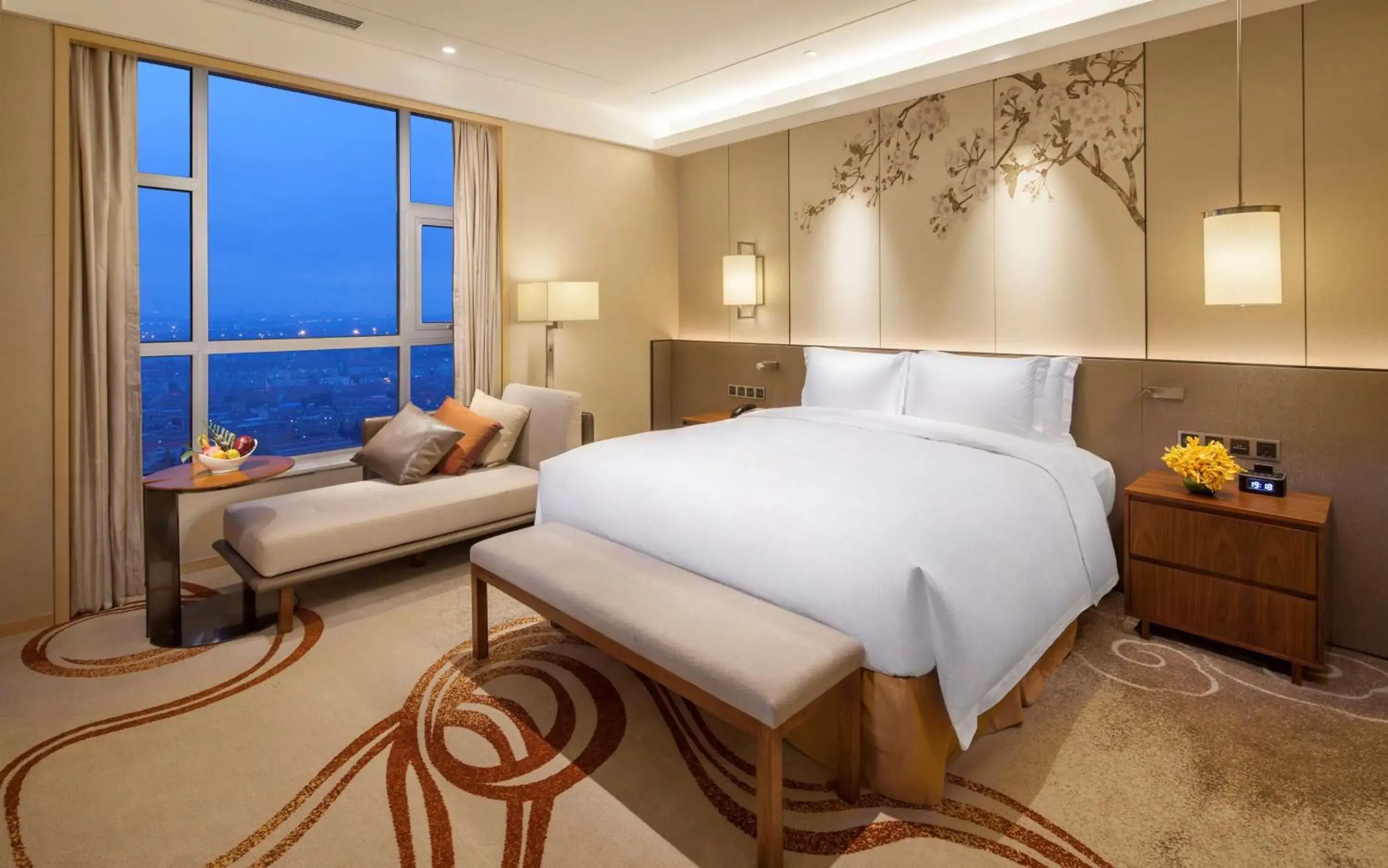 Bed in DoubleTree by Hilton Hotel Qingdao-Jimo Ancient City