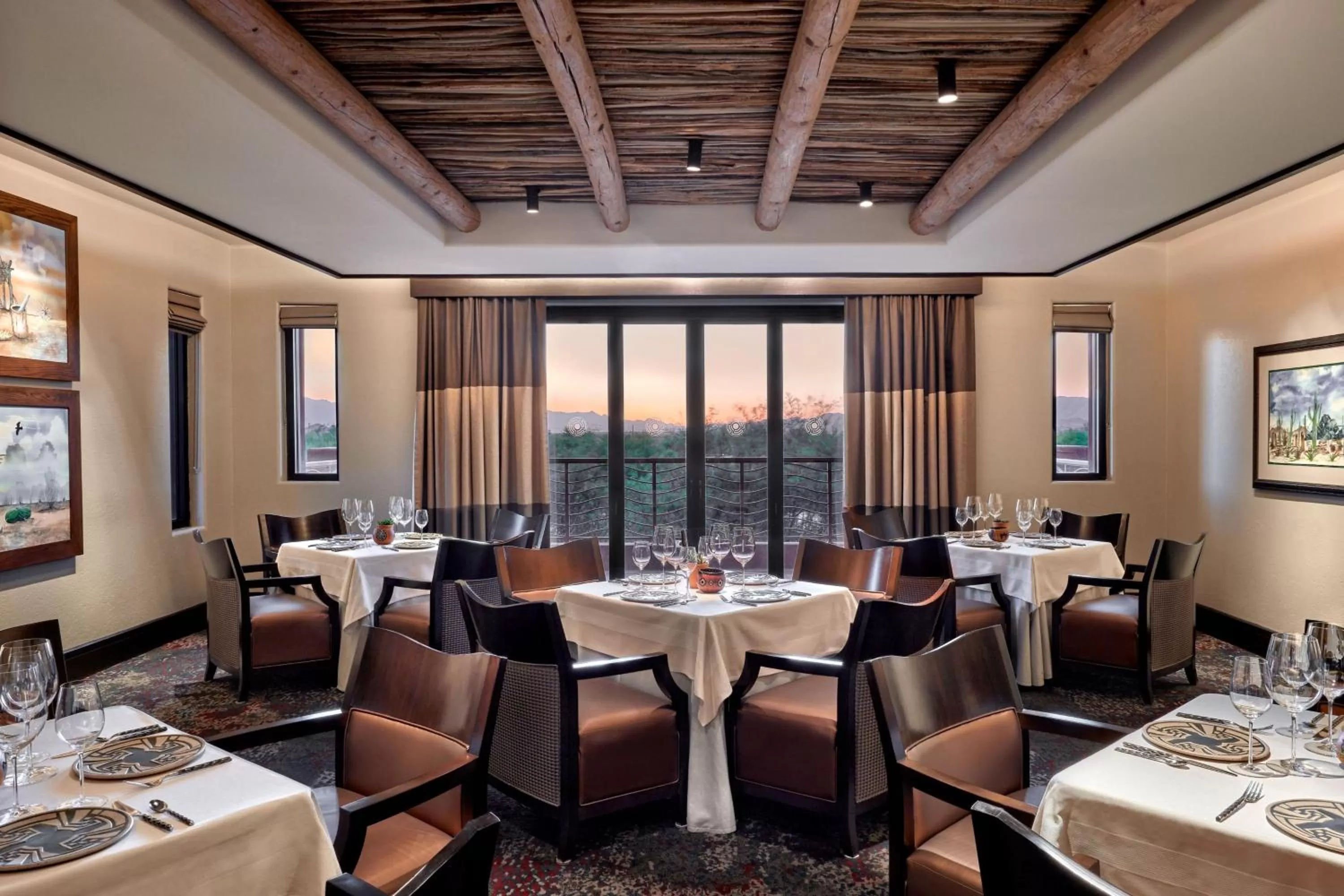 Restaurant/places to eat in Sheraton Grand at Wild Horse Pass