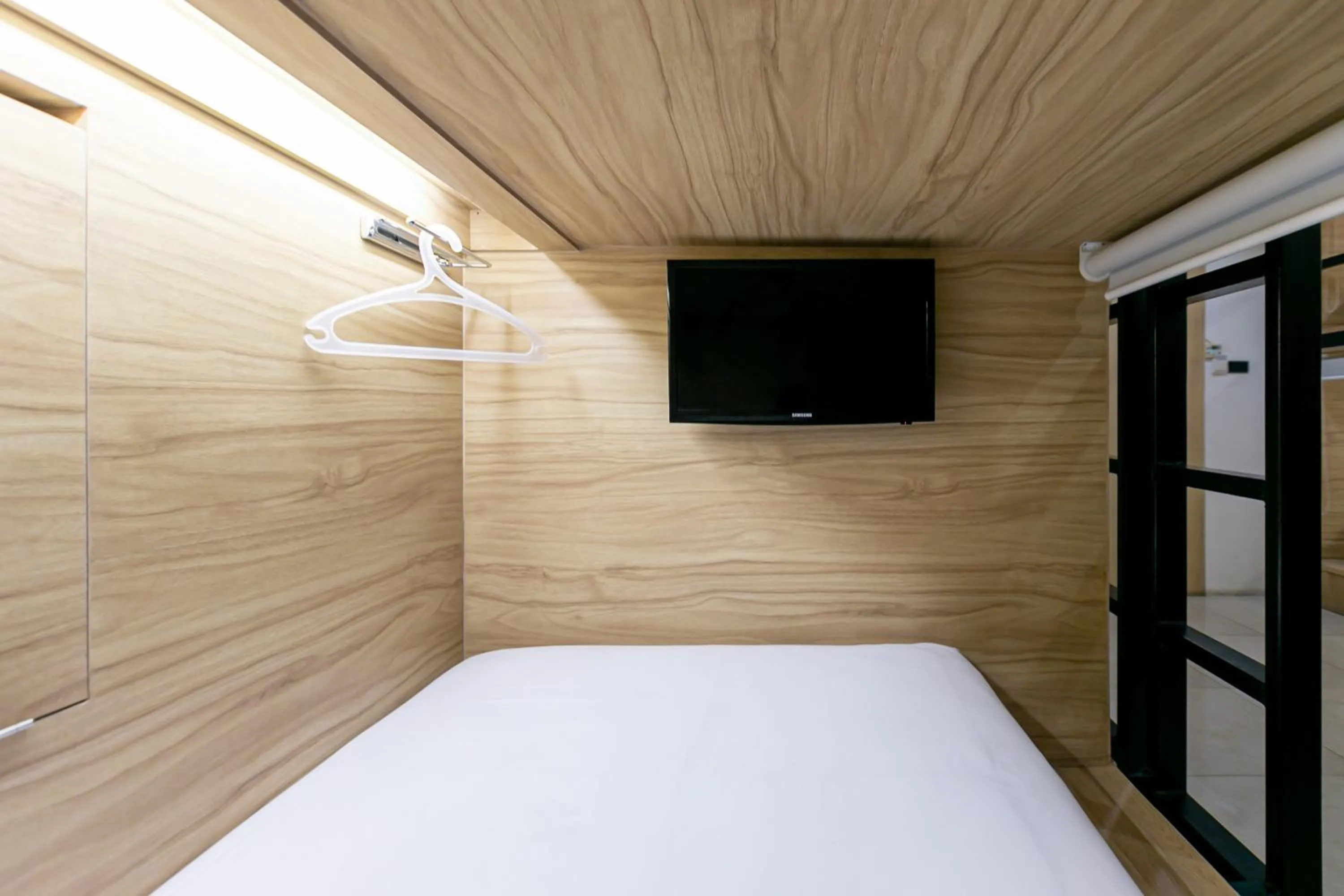 Bed in The Bedrooms Hostel Pattaya