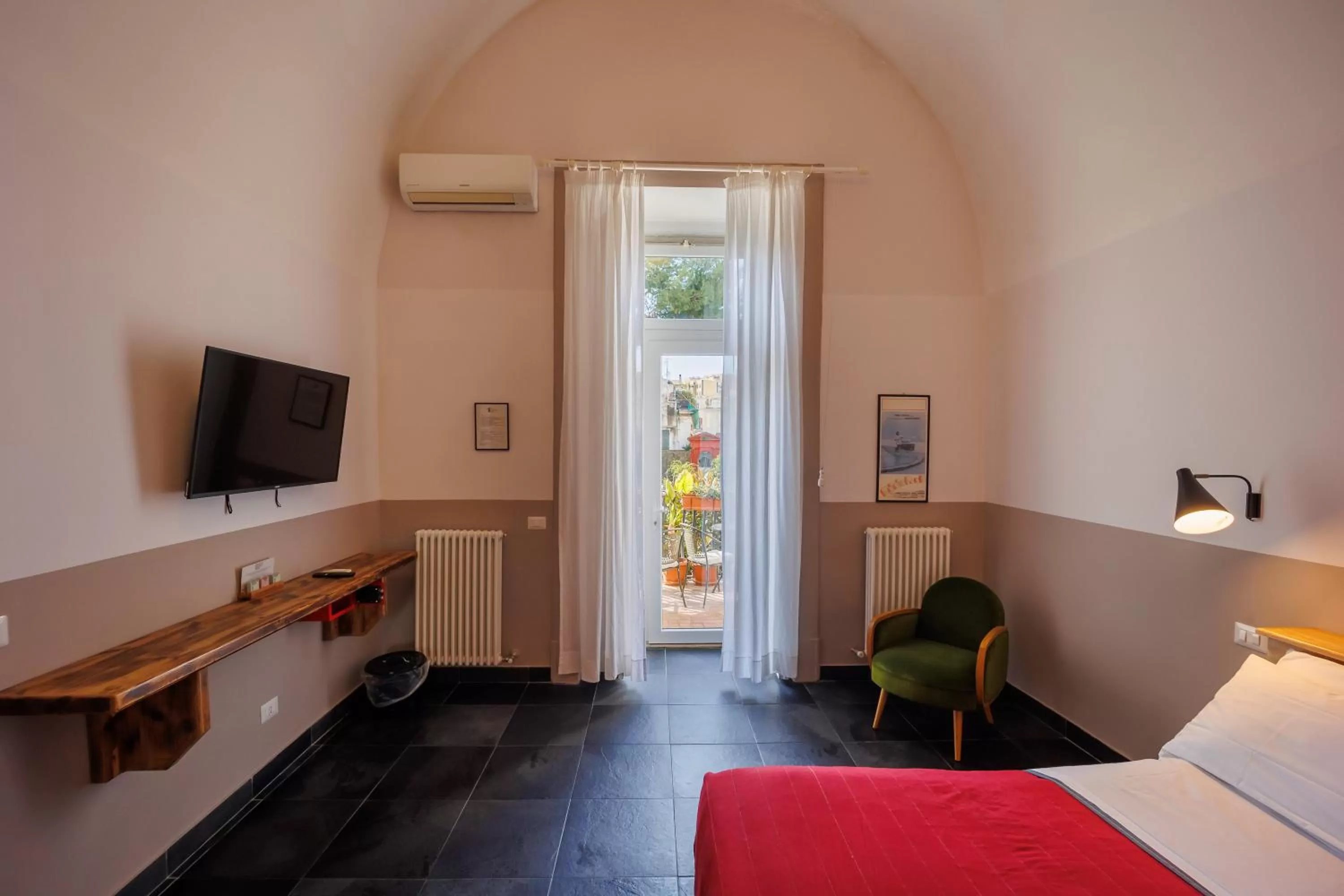 Bedroom, Bed in The Bellini House by House In Naples