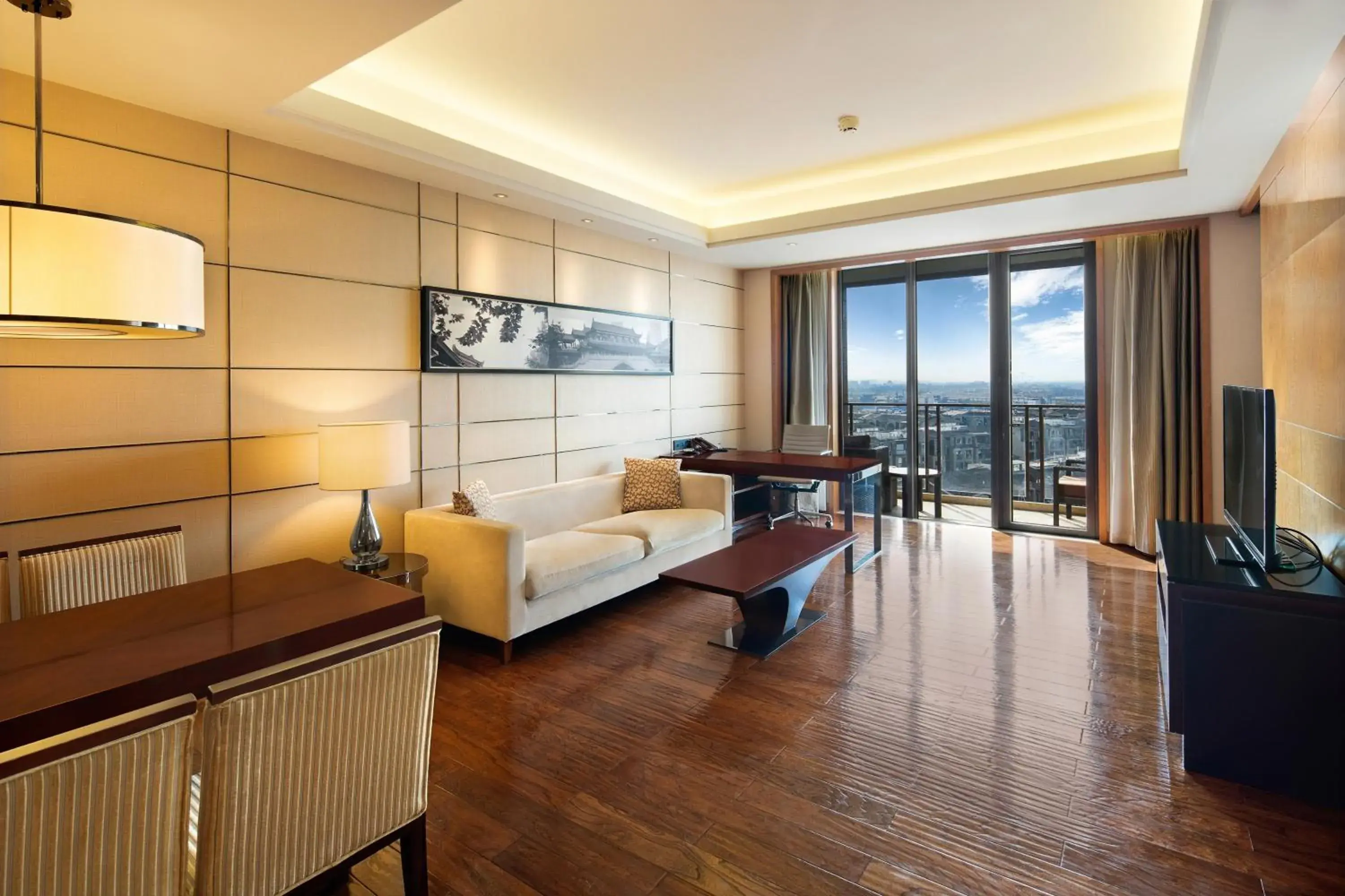 Photo of the whole room, Seating Area in Crowne Plaza Chengdu West, an IHG Hotel