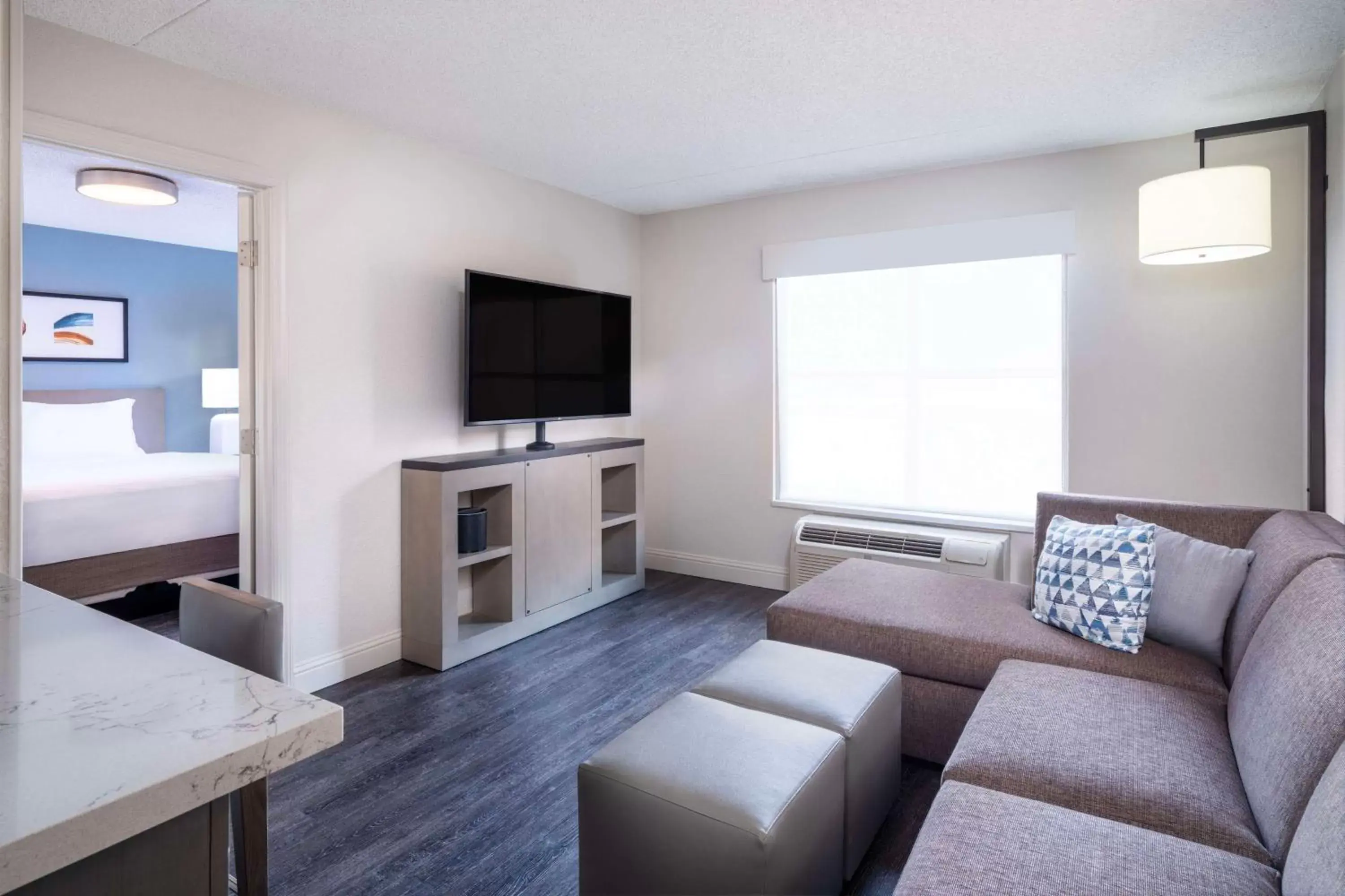 Photo of the whole room, Seating Area in Hyatt House Colorado Springs Airport