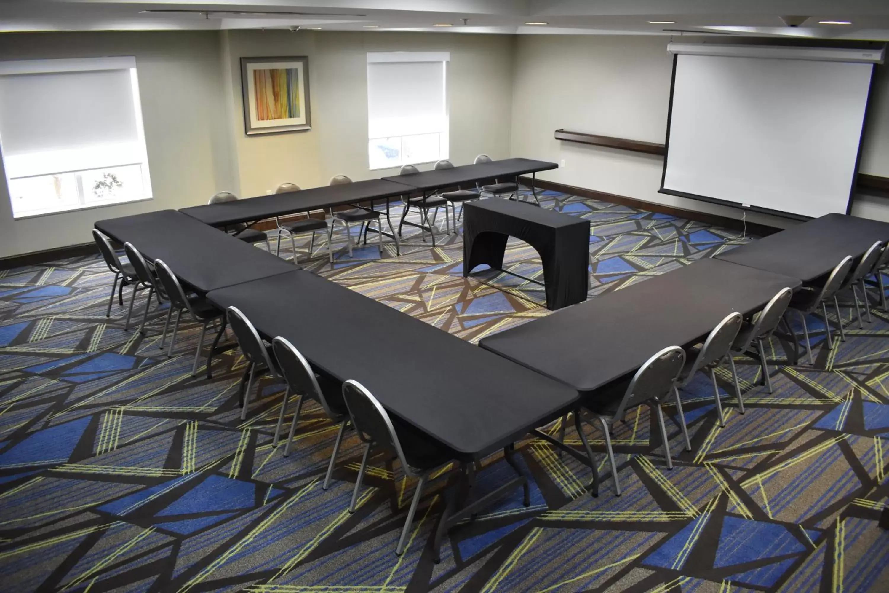 Meeting/conference room in Holiday Inn Express & Suites Caryville, an IHG Hotel