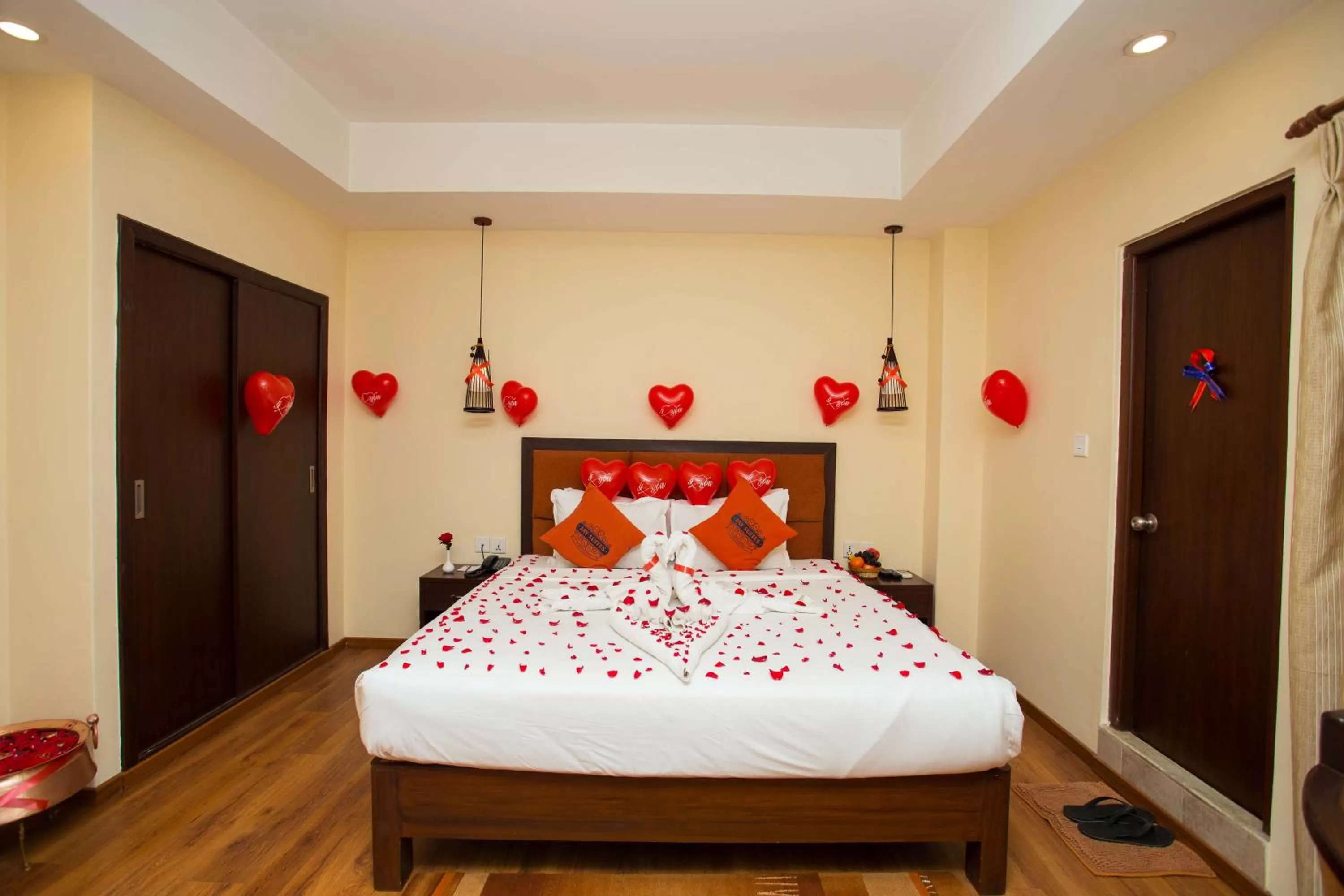 Photo of the whole room, Bed in Hotel Jay Suites