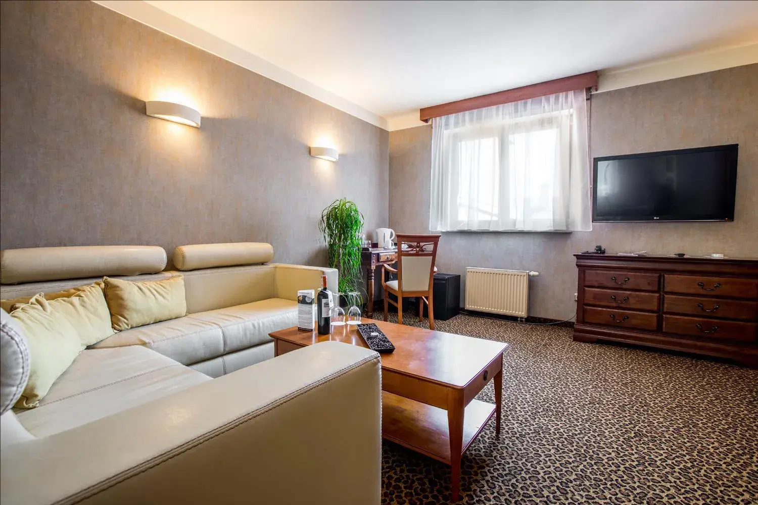 TV and multimedia, Seating Area in Hotel Diament Vacanza Katowice - Siemianowice