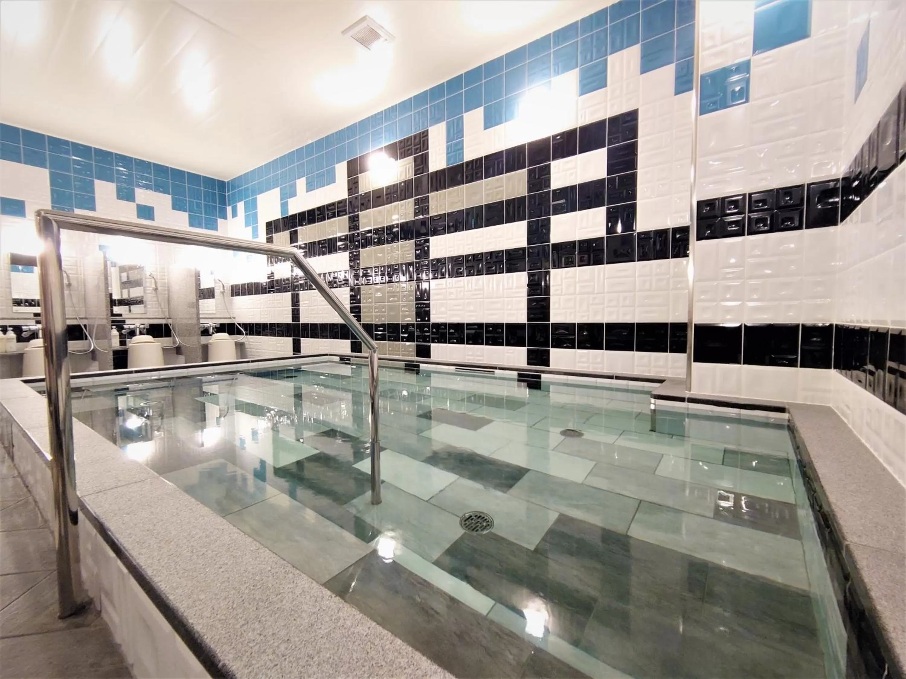 Public Bath, Swimming Pool in Green Rich Hotel Matsue Station Across - Artificial hot spring Futamata Yunohana