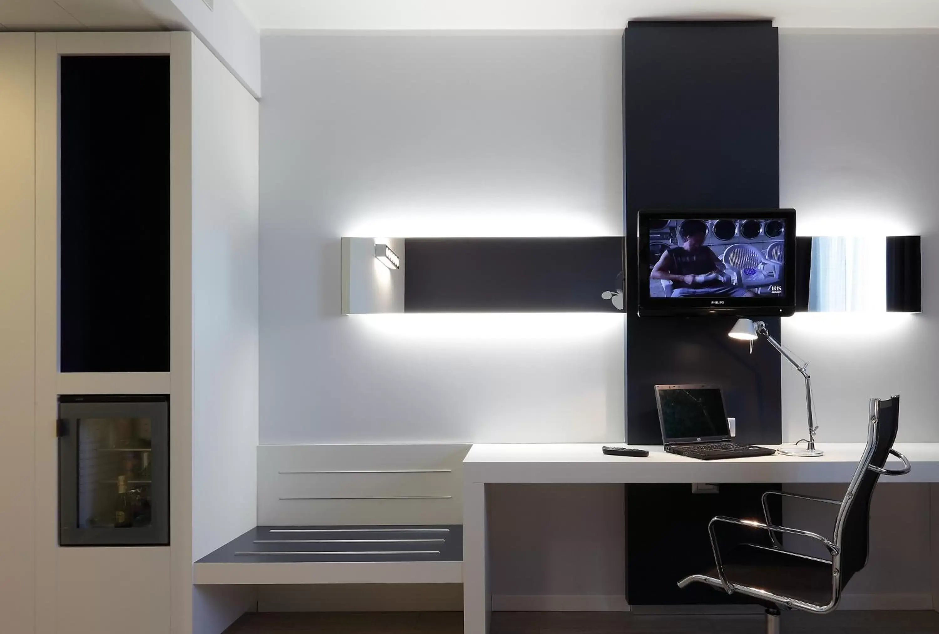 TV and multimedia, TV/Entertainment Center in Holiday Inn Milan Nord Zara, an IHG Hotel