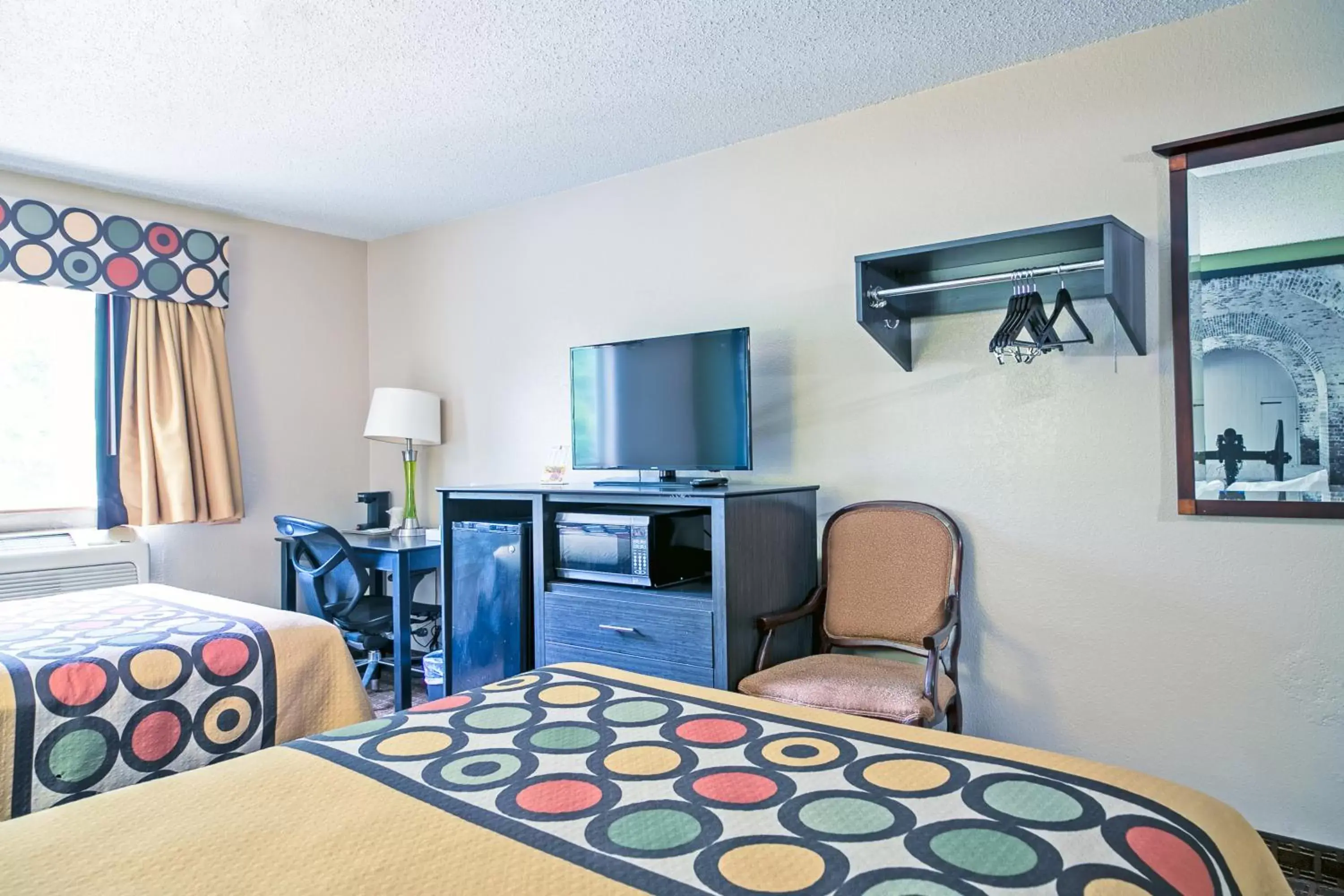 TV and multimedia, TV/Entertainment Center in Super 8 by Wyndham Augusta/Ft Gordon Area