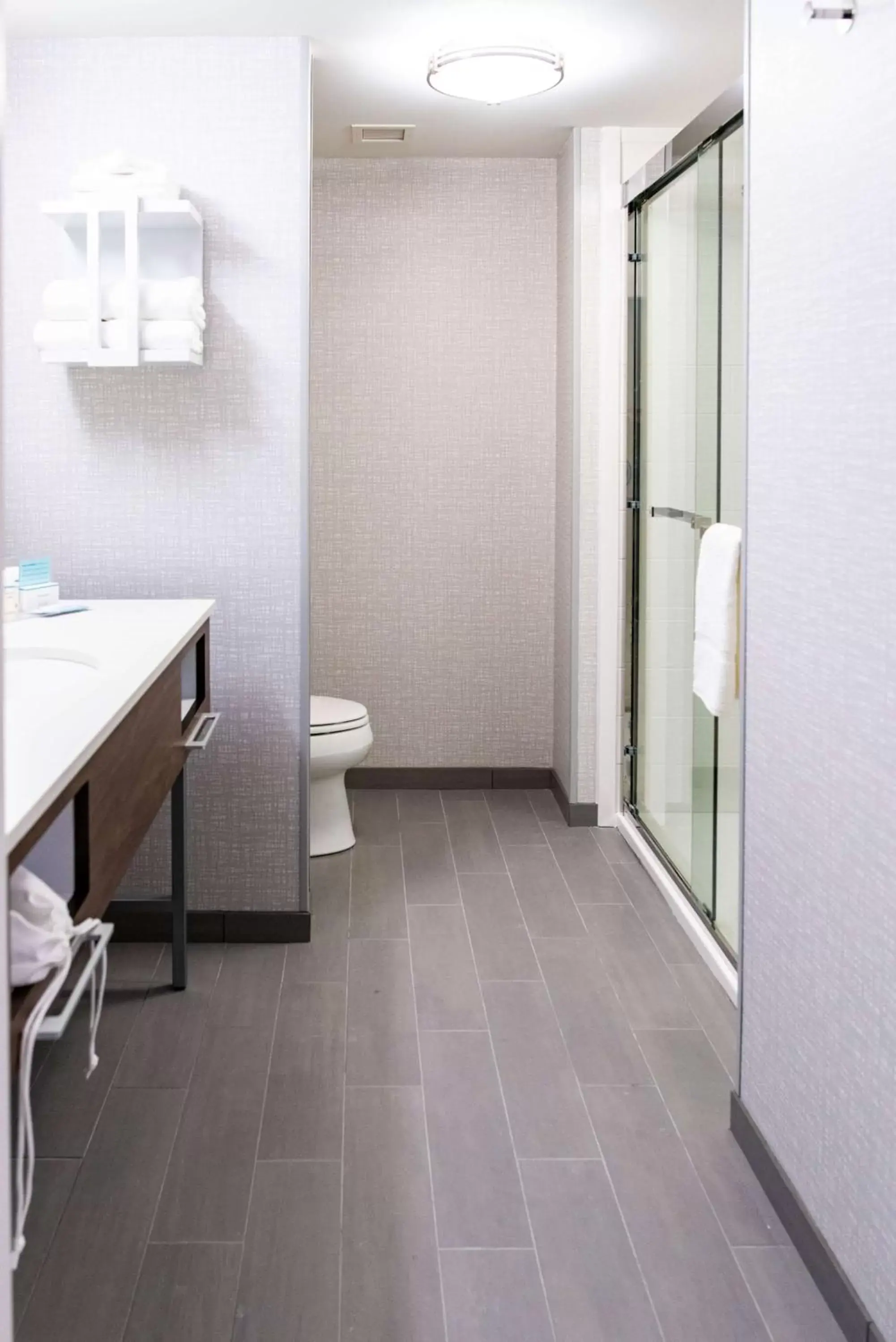 Bathroom in Hampton Inn Paris IL, IL Bathroom in Hampton Inn Paris IL, IL